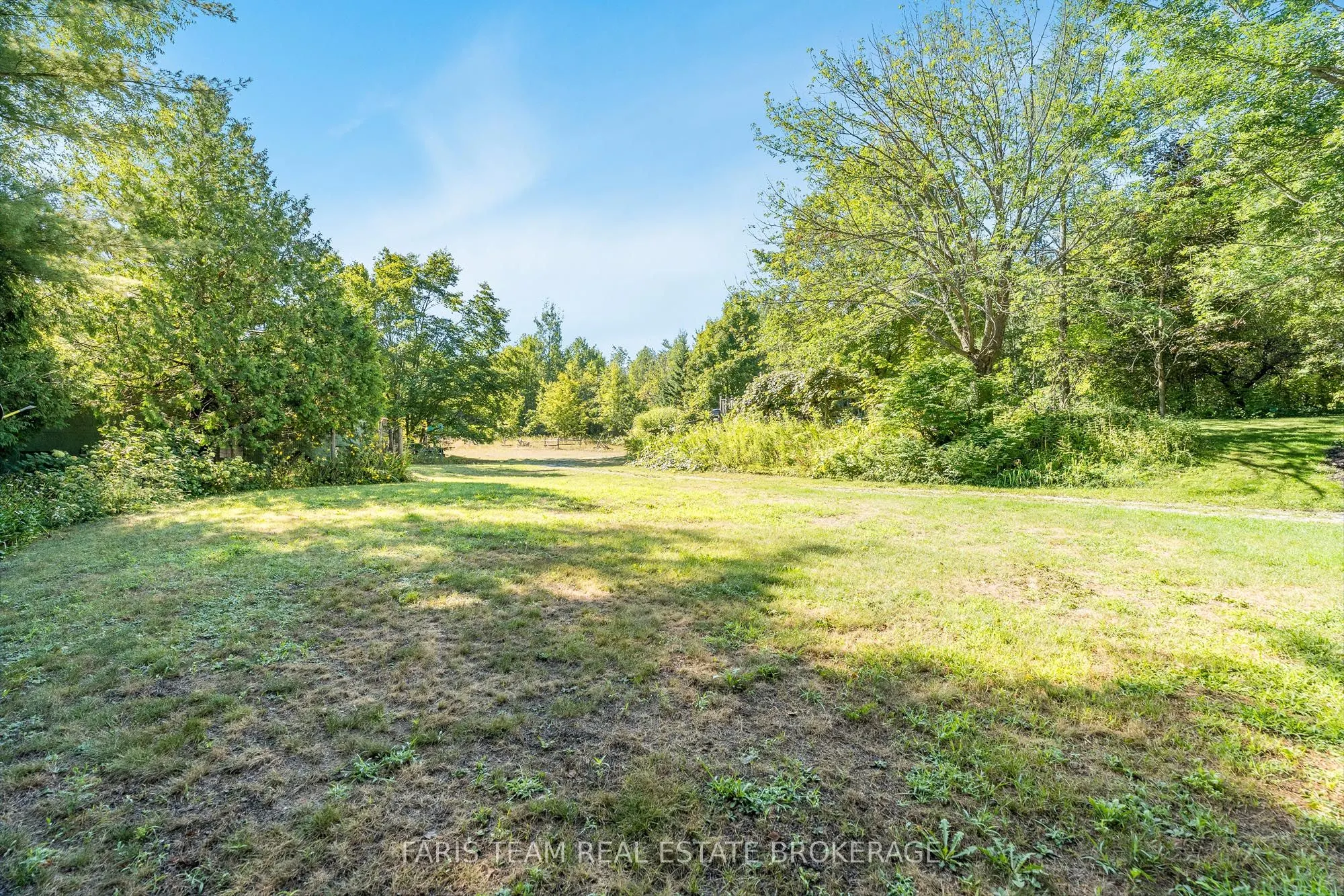1983 Horseshoe Valley Road W