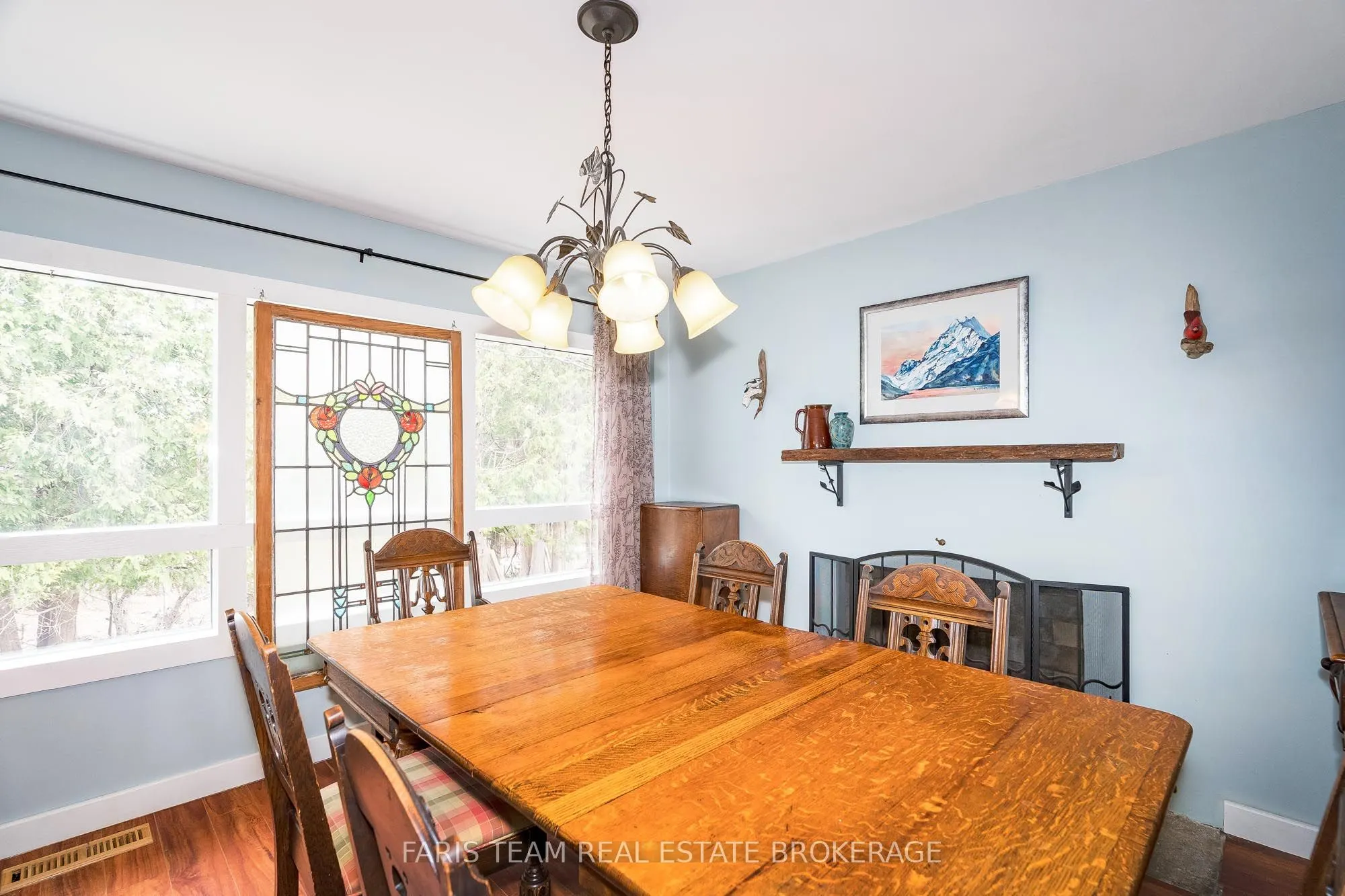 1983 Horseshoe Valley Road W