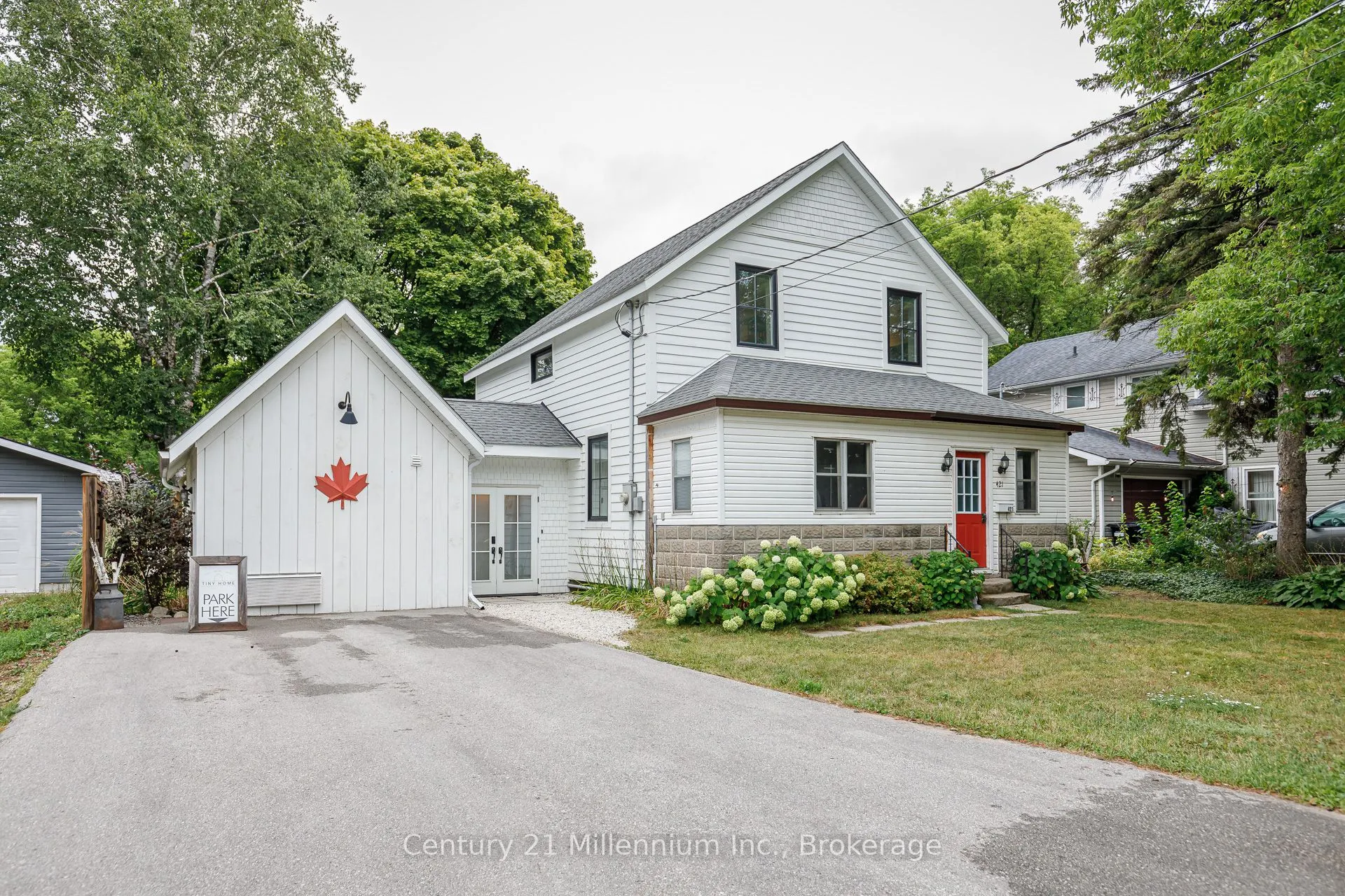 421 Napier Street