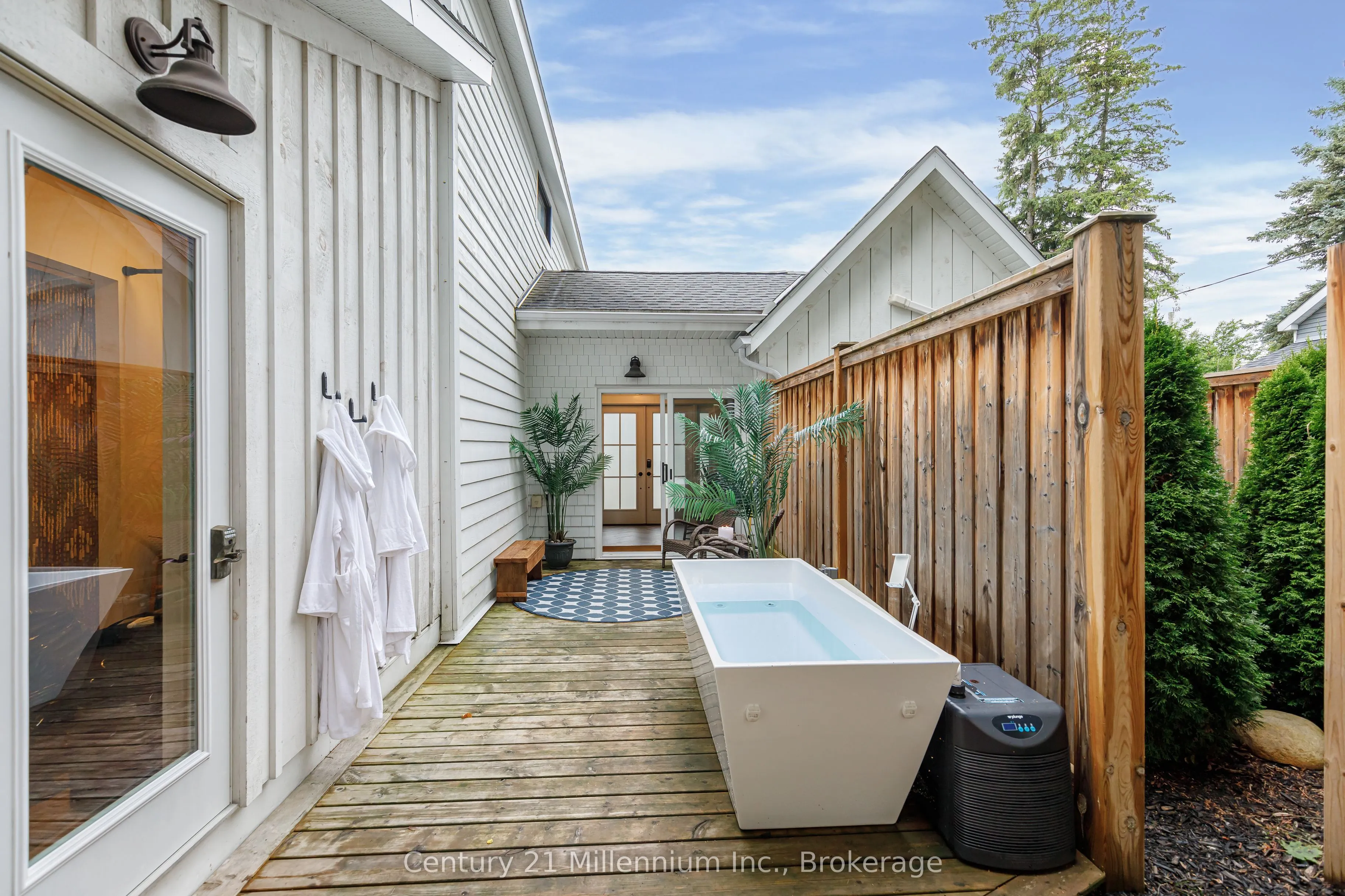 421 Napier Street