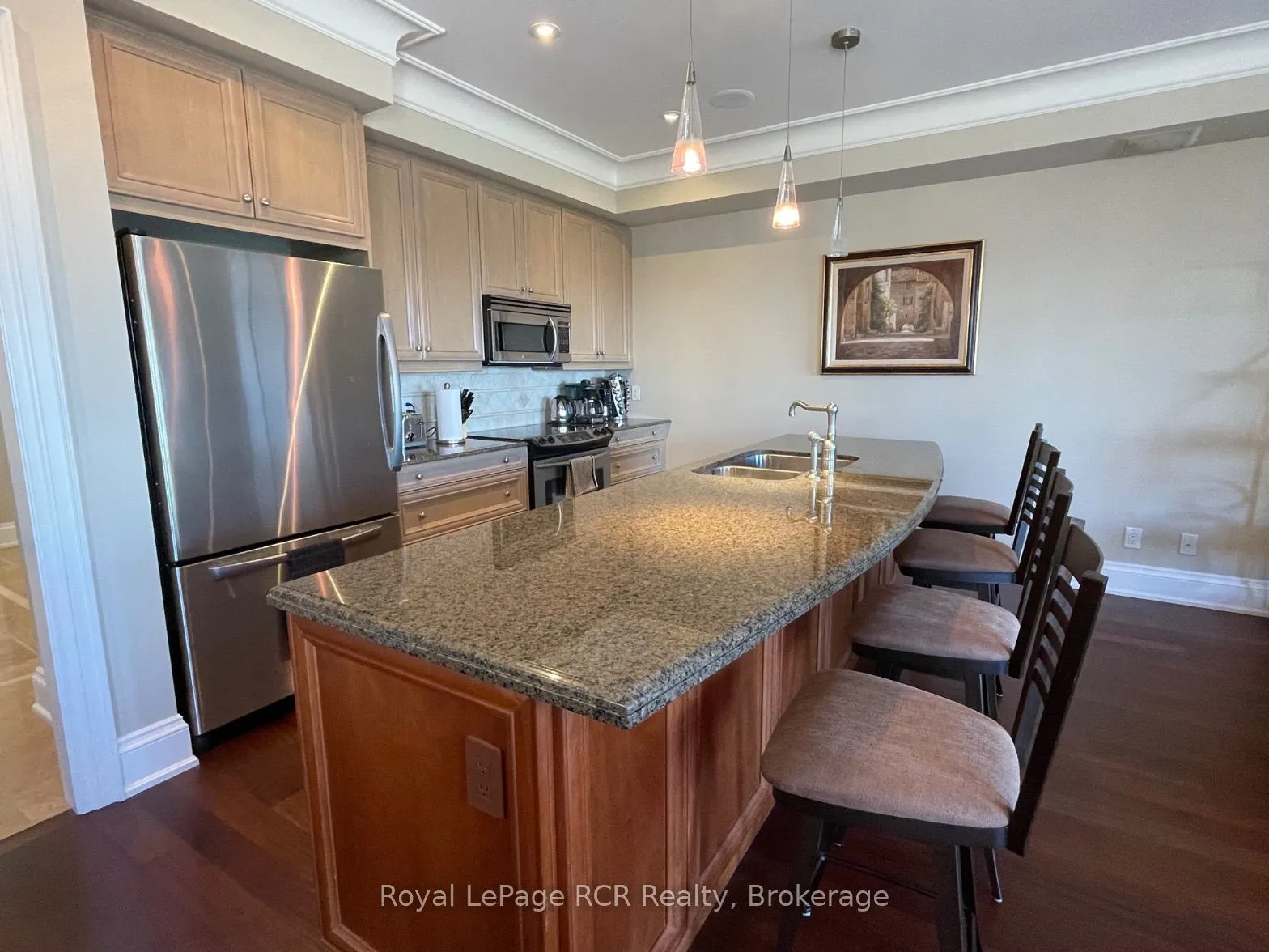 40 TROTT Boulevard, #402