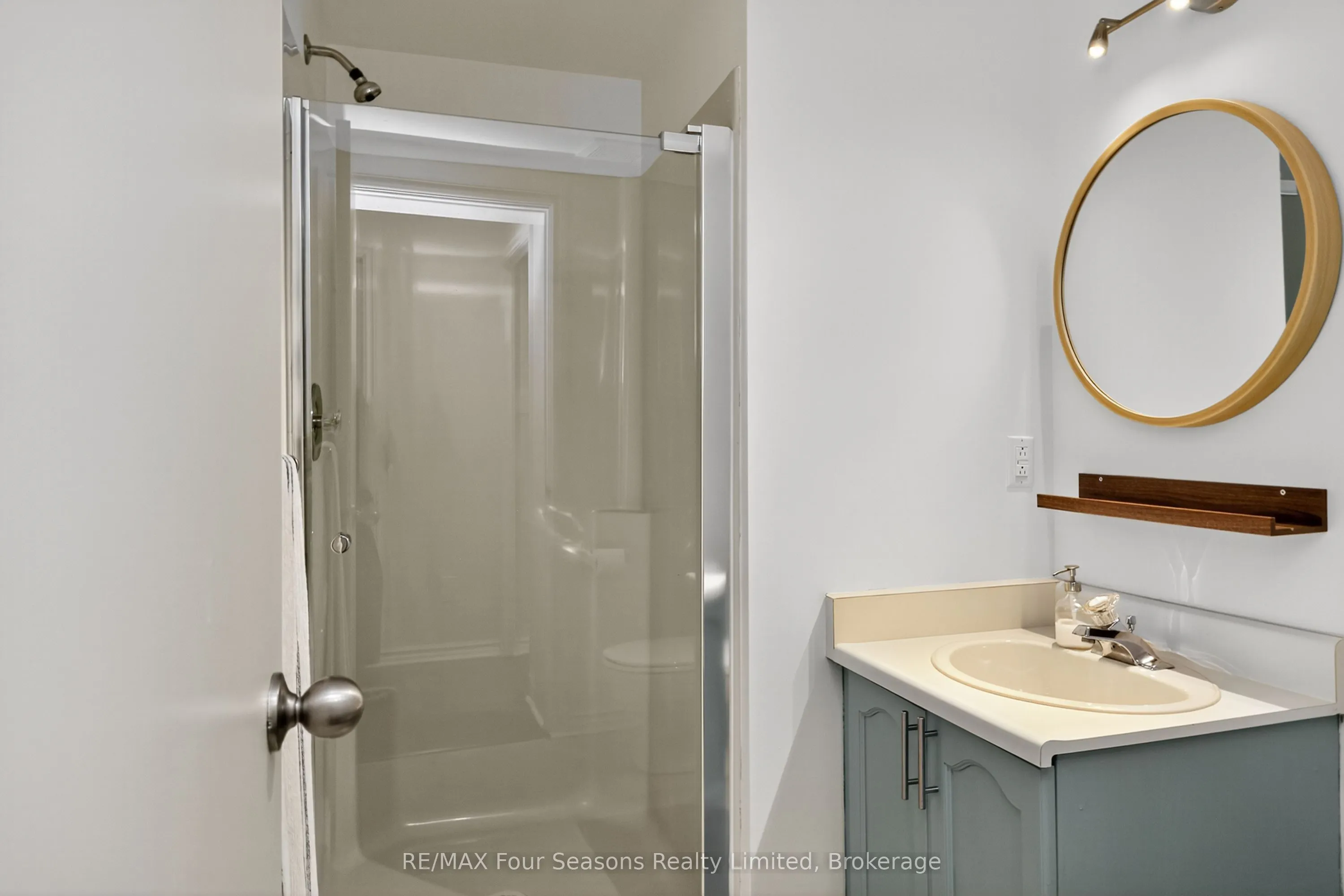 44 Trott Boulevard, #13
