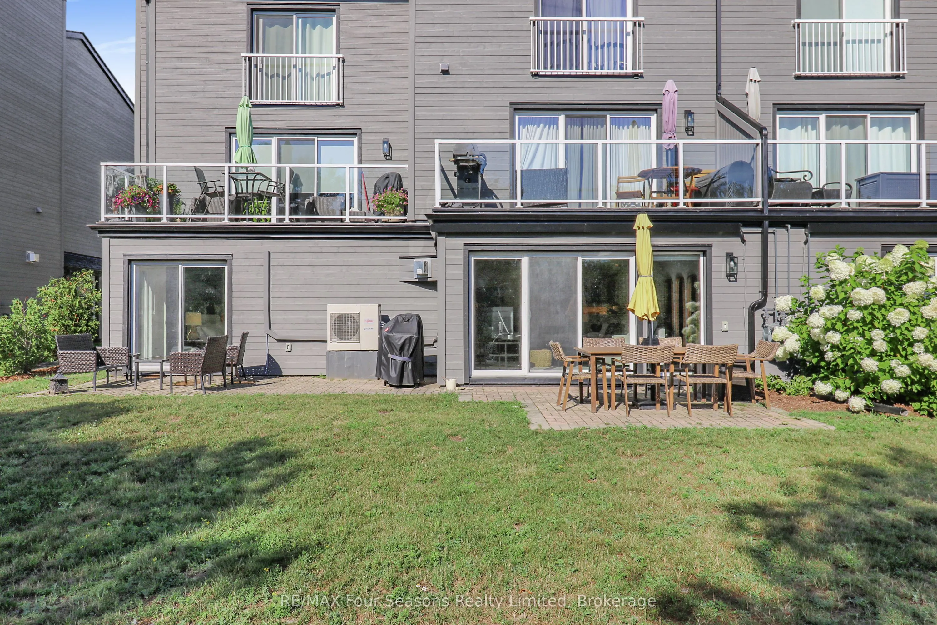 44 Trott Boulevard, #13