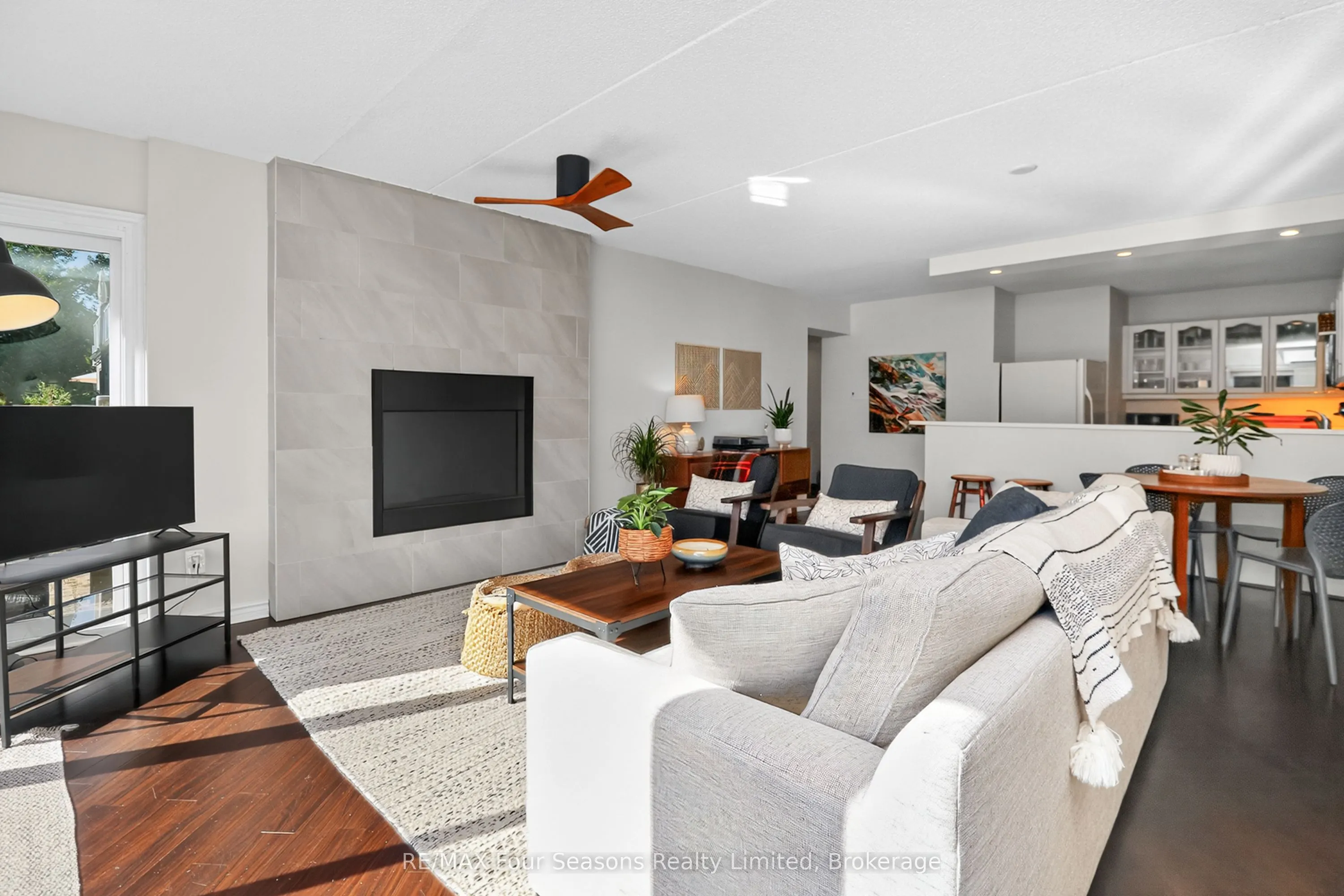 44 Trott Boulevard, #13