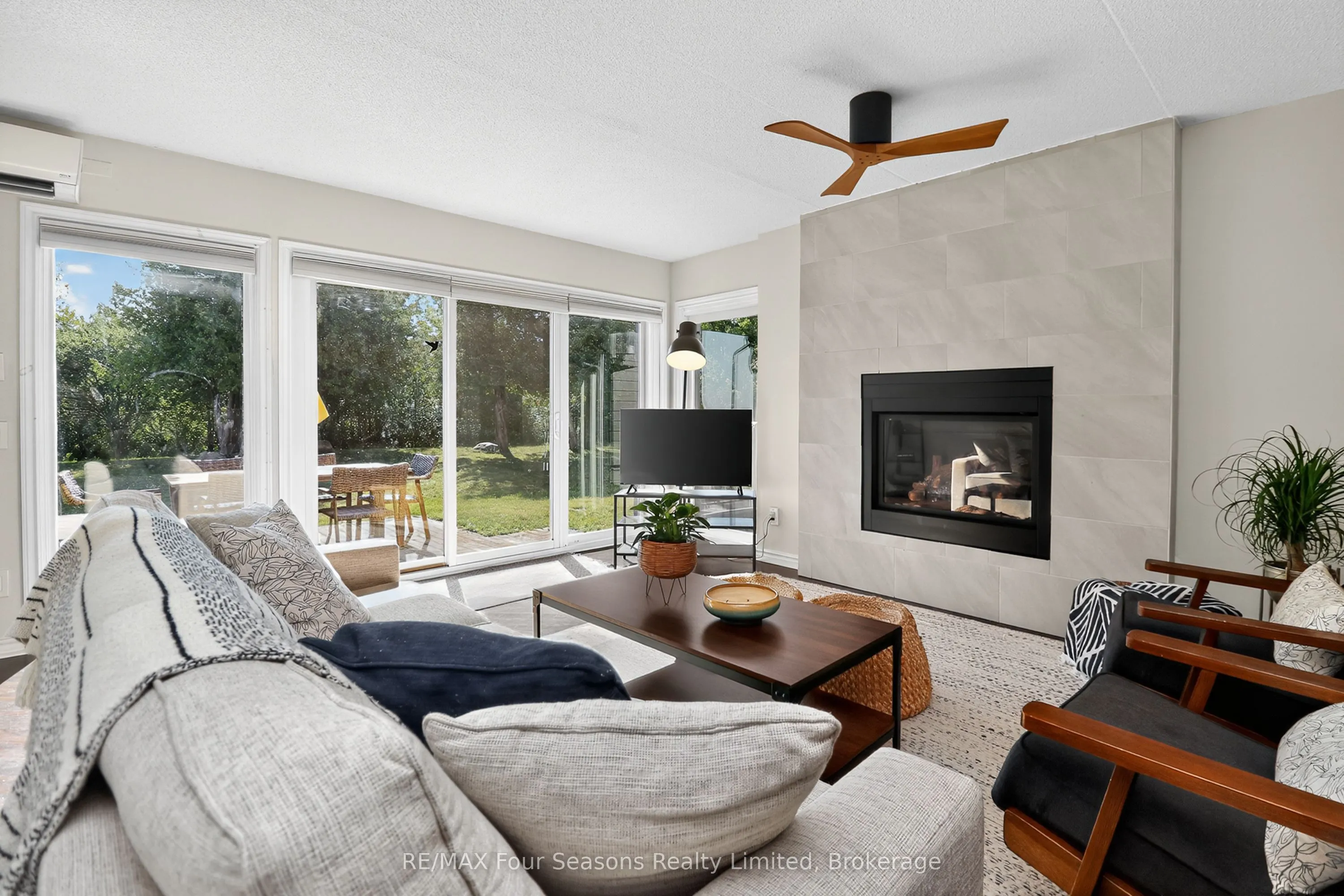 44 Trott Boulevard, #13
