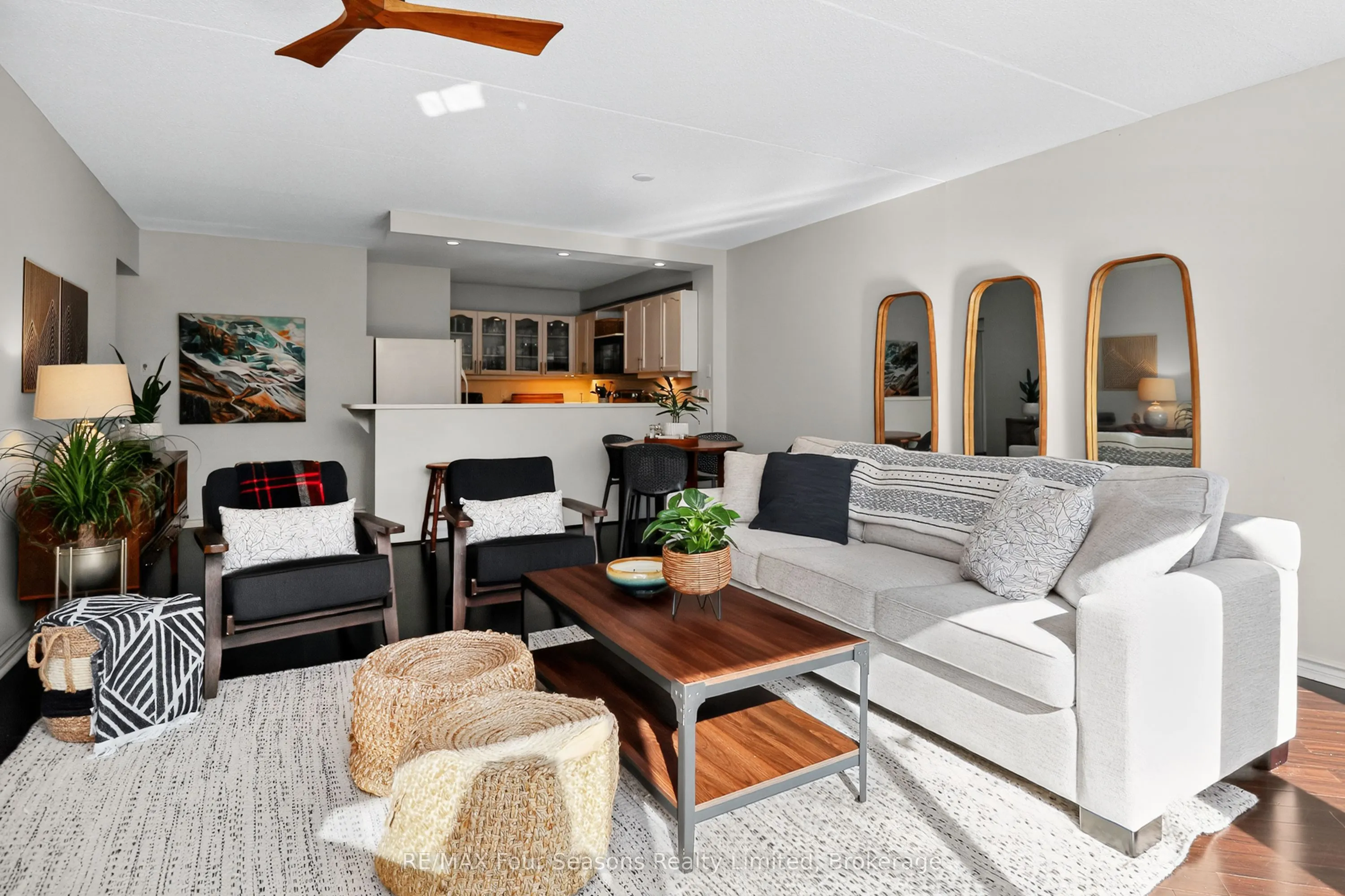 44 Trott Boulevard, #13