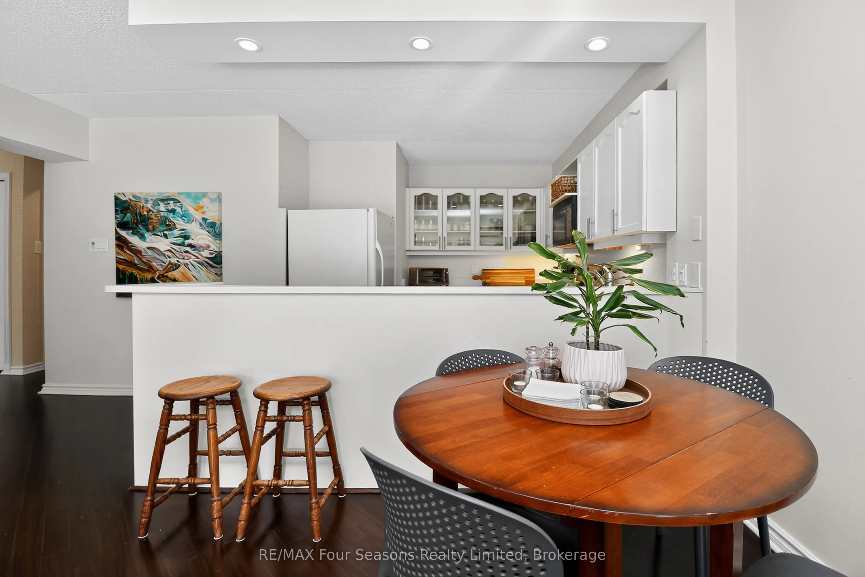 44 Trott Boulevard, #13