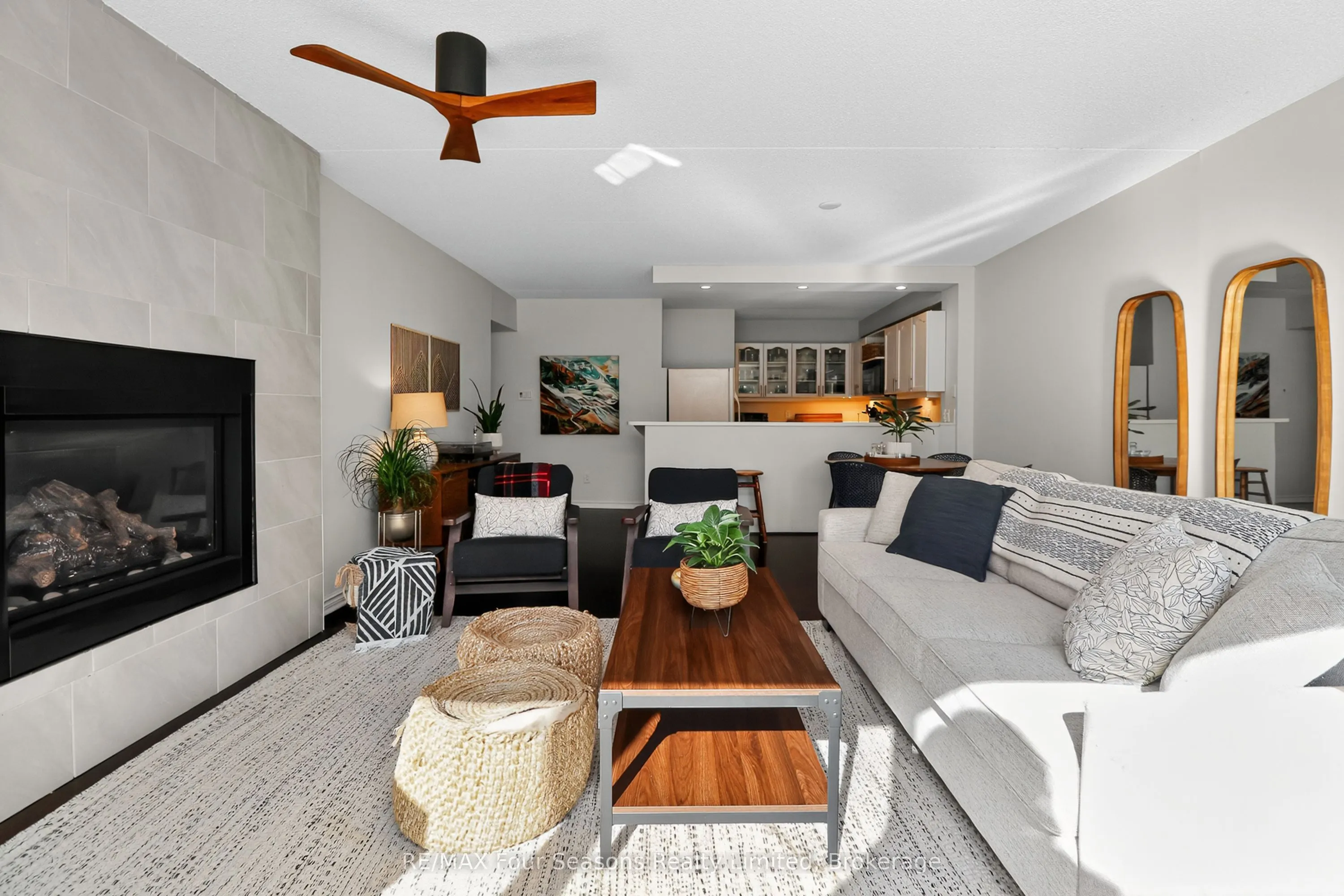44 Trott Boulevard, #13