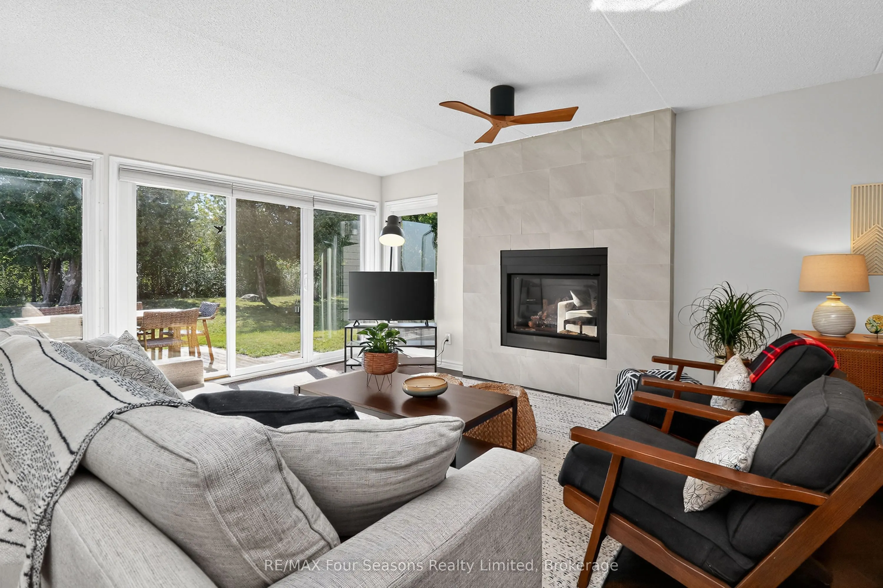 44 Trott Boulevard, #13