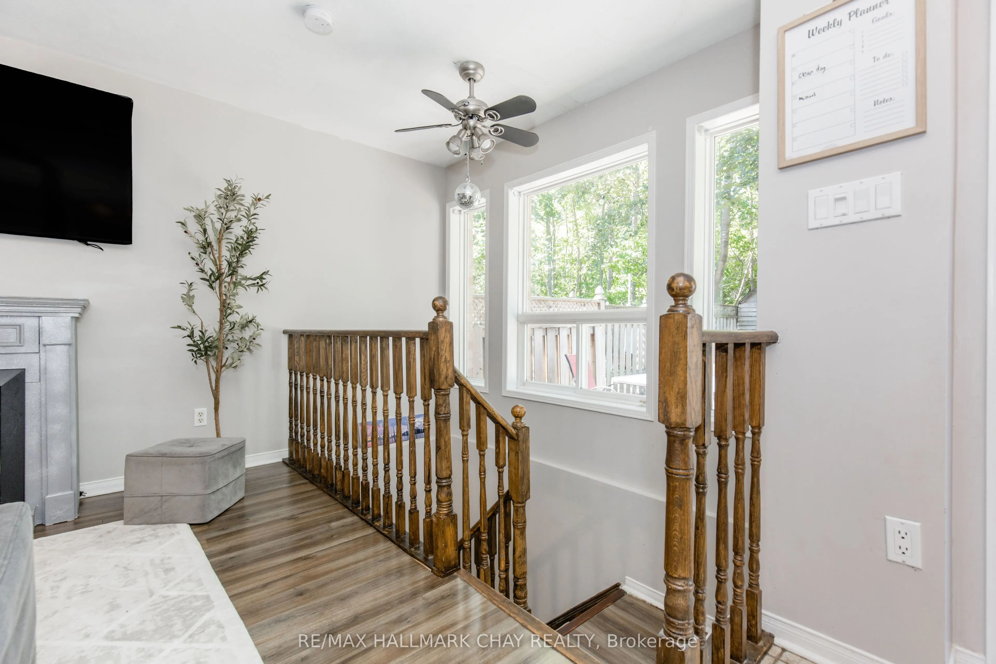 256 Ferndale Drive S