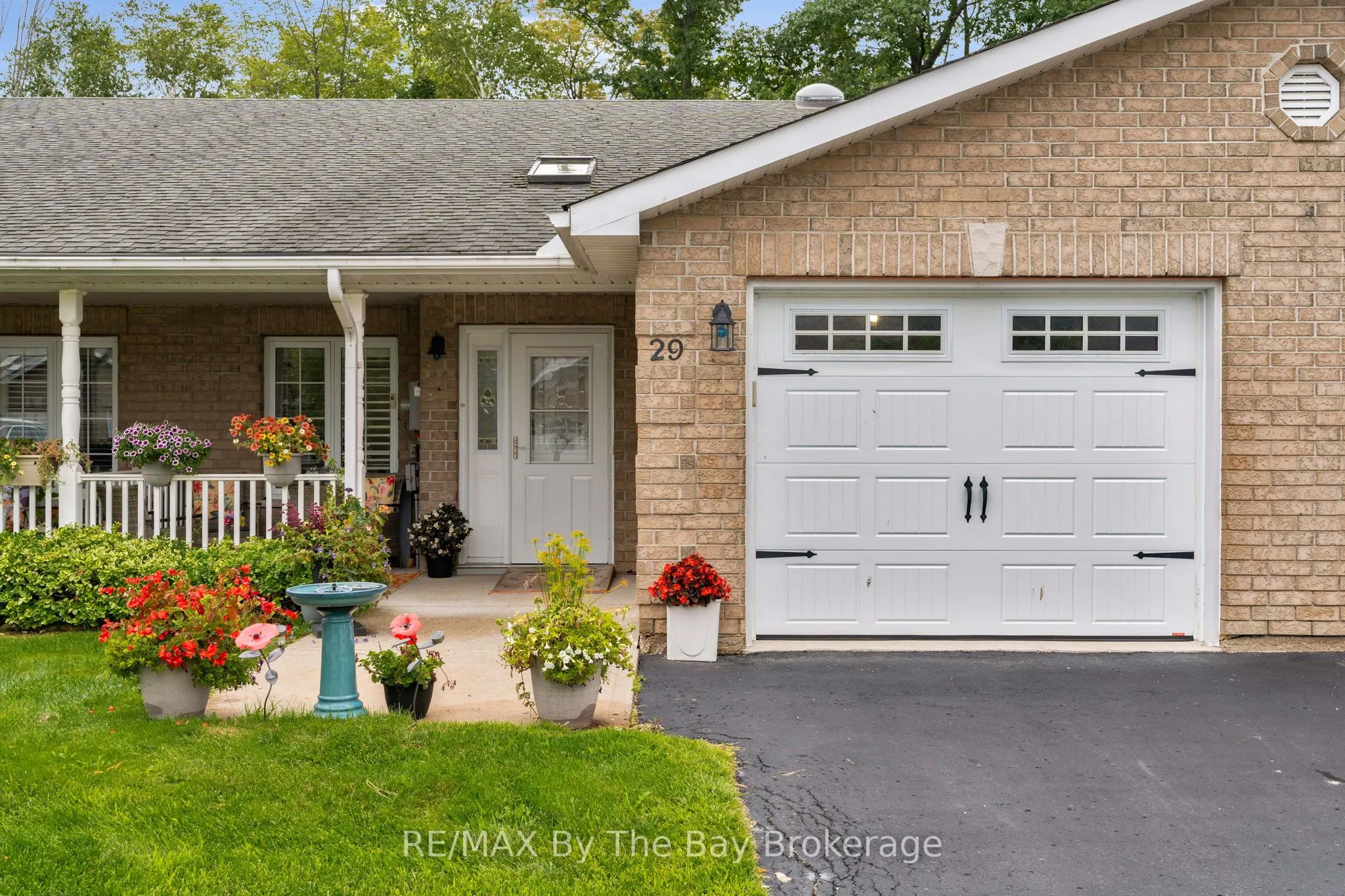 29 MEADOW Lane