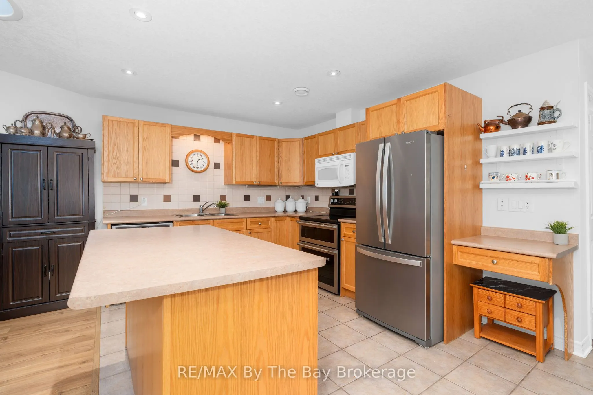 29 MEADOW Lane