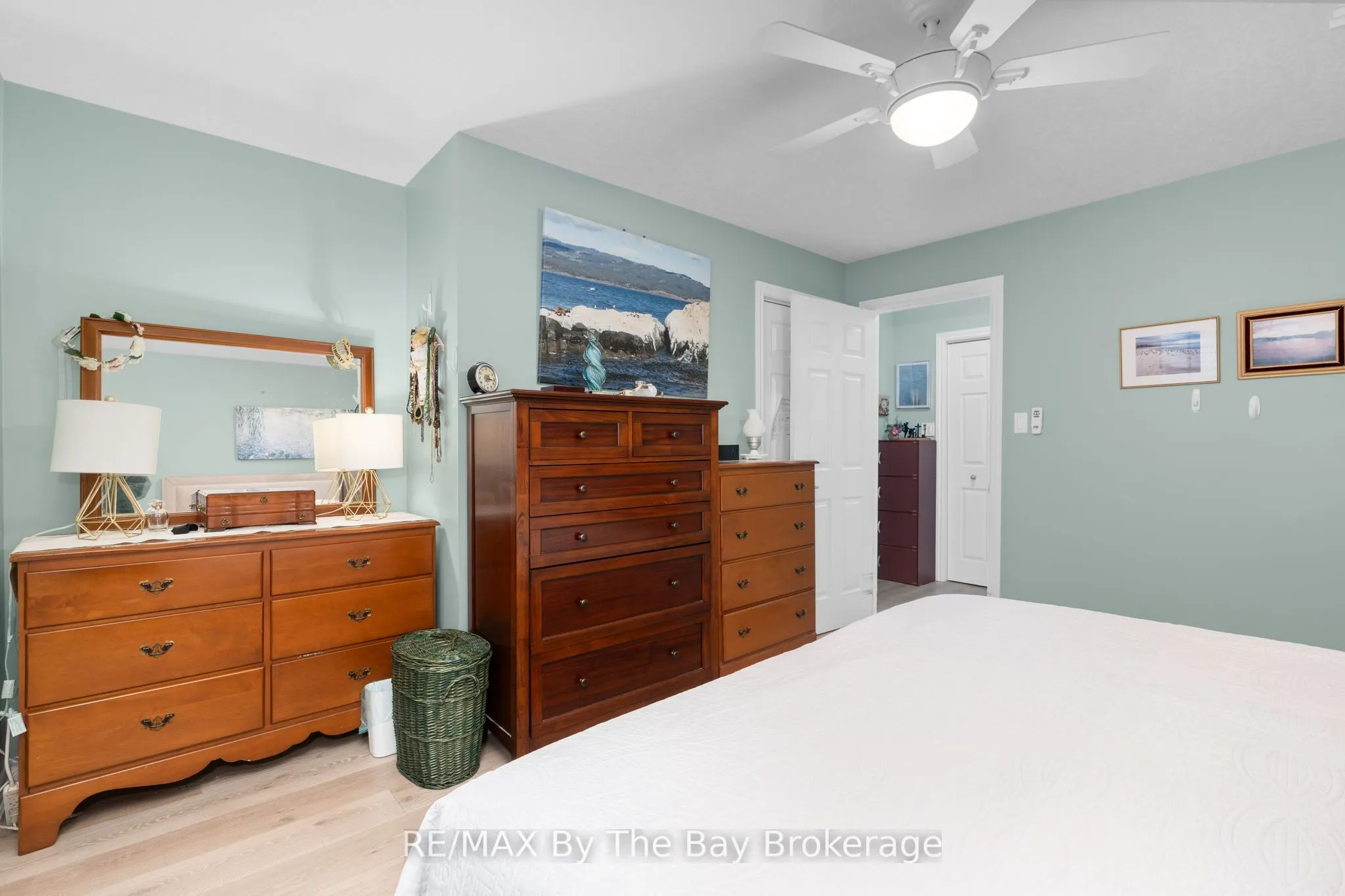 29 MEADOW Lane