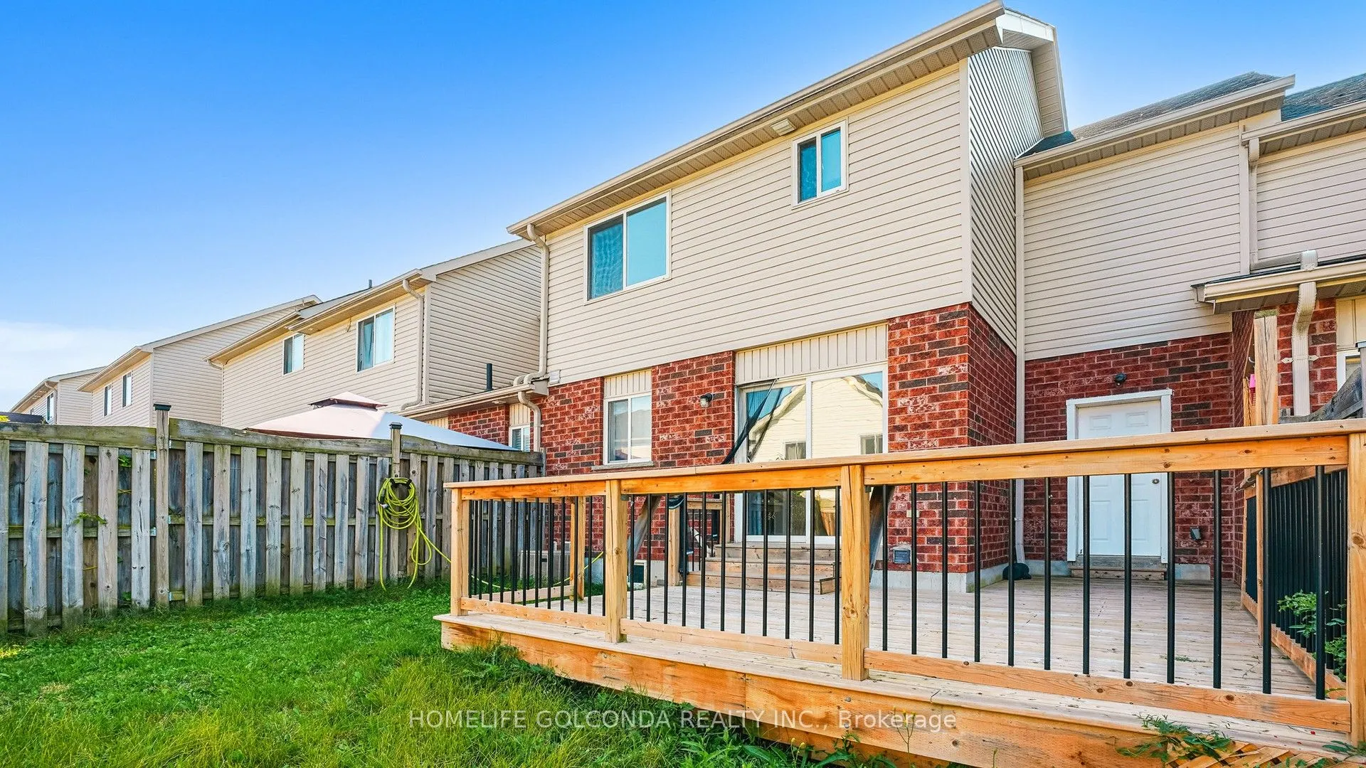 21 Bentley Crescent