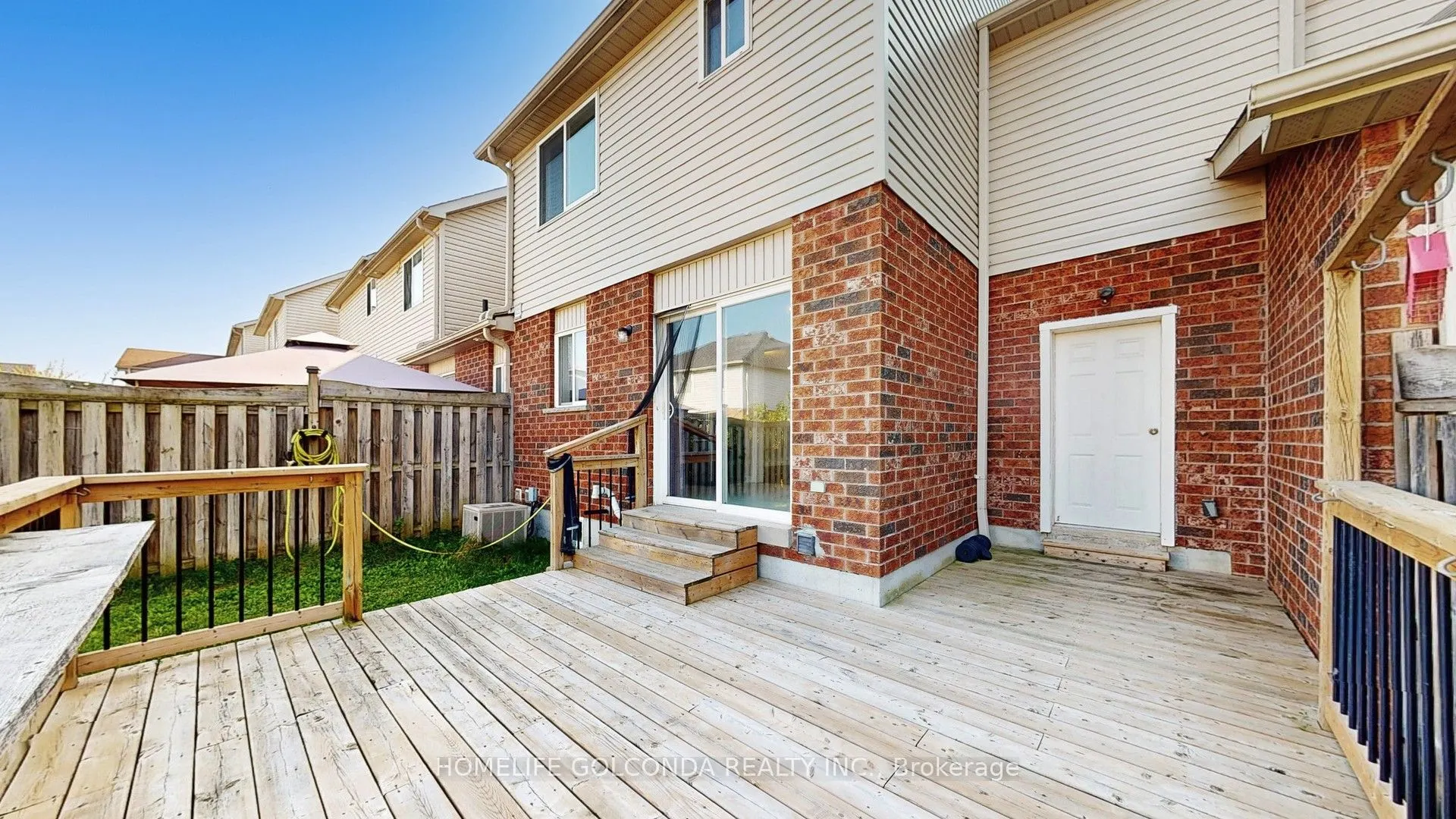 21 Bentley Crescent