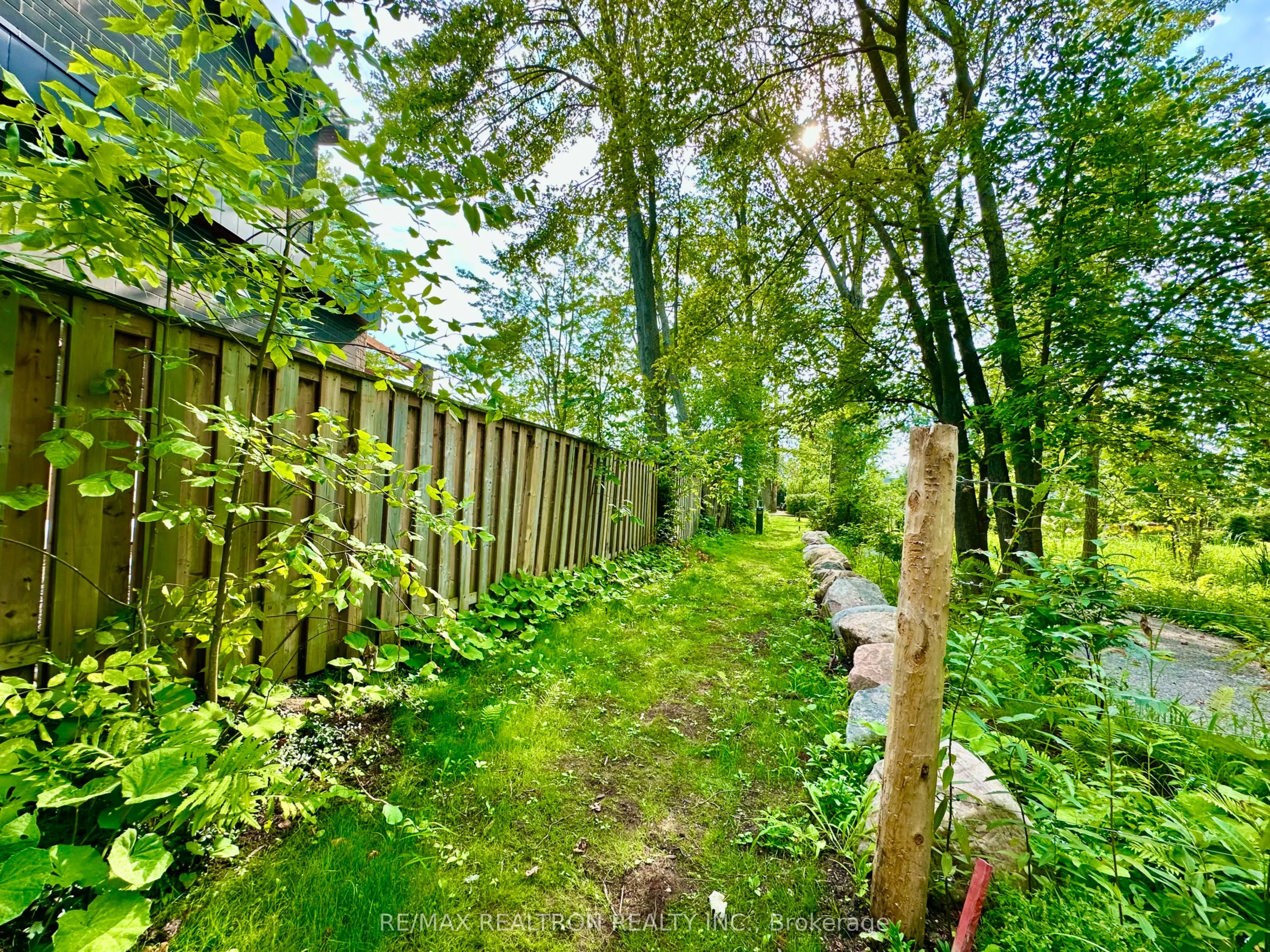 2763 Maple Trail