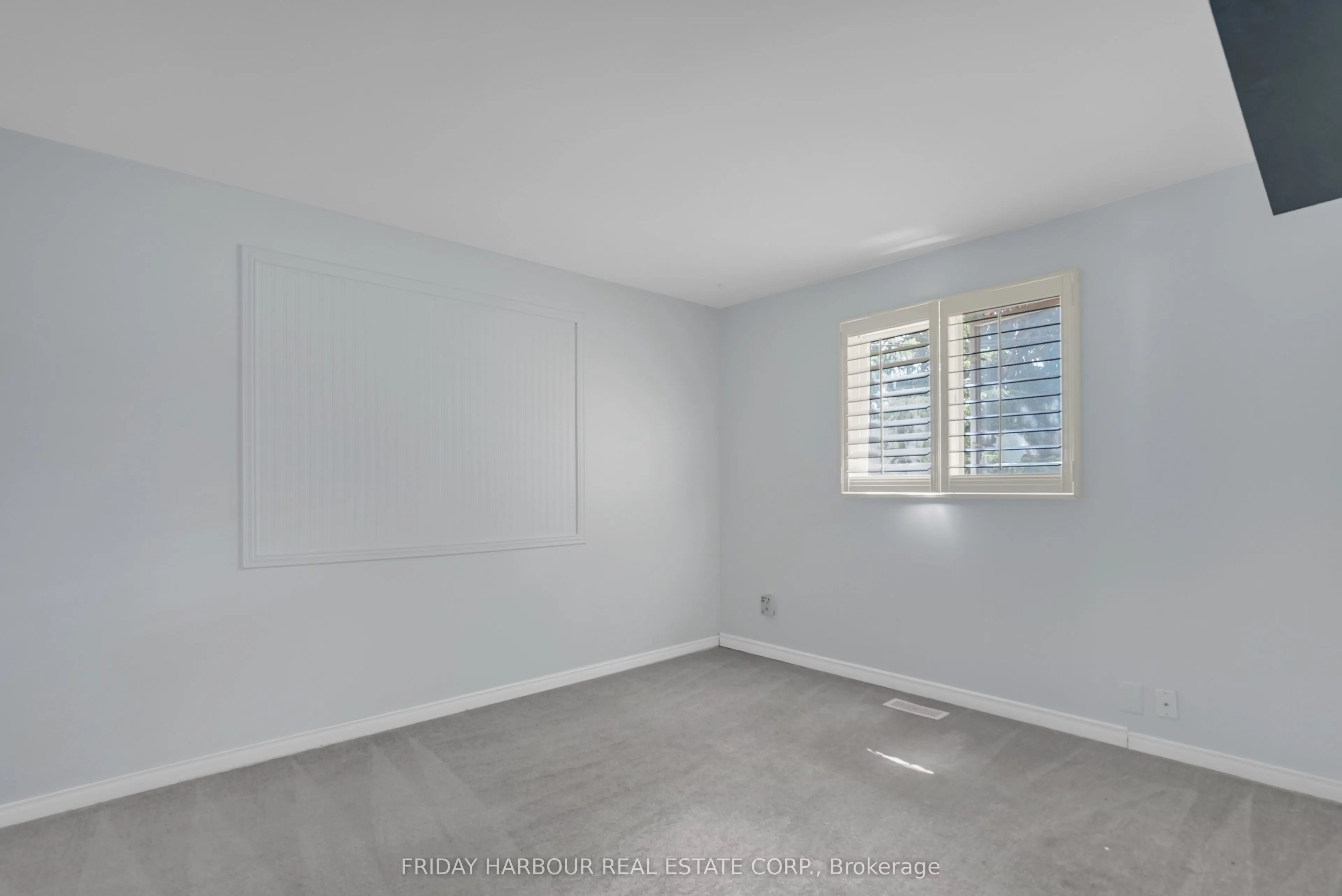 9 MEADOWLAND Avenue