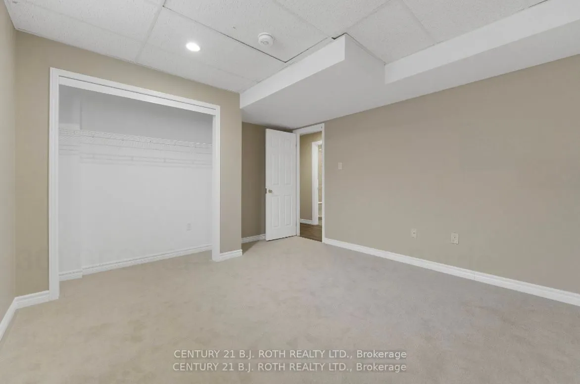 361 GEORGIAN Drive, #LOWER