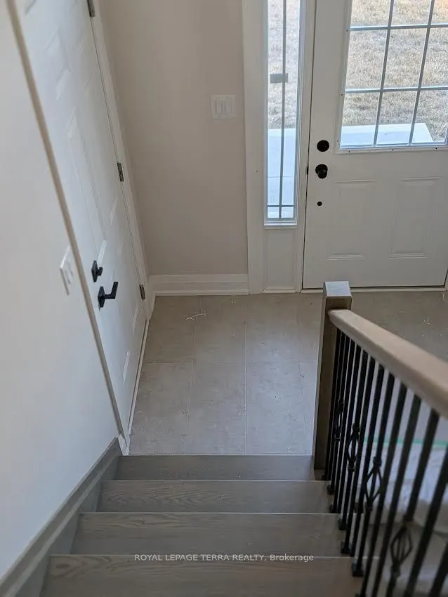 4 JOANNE Crescent S