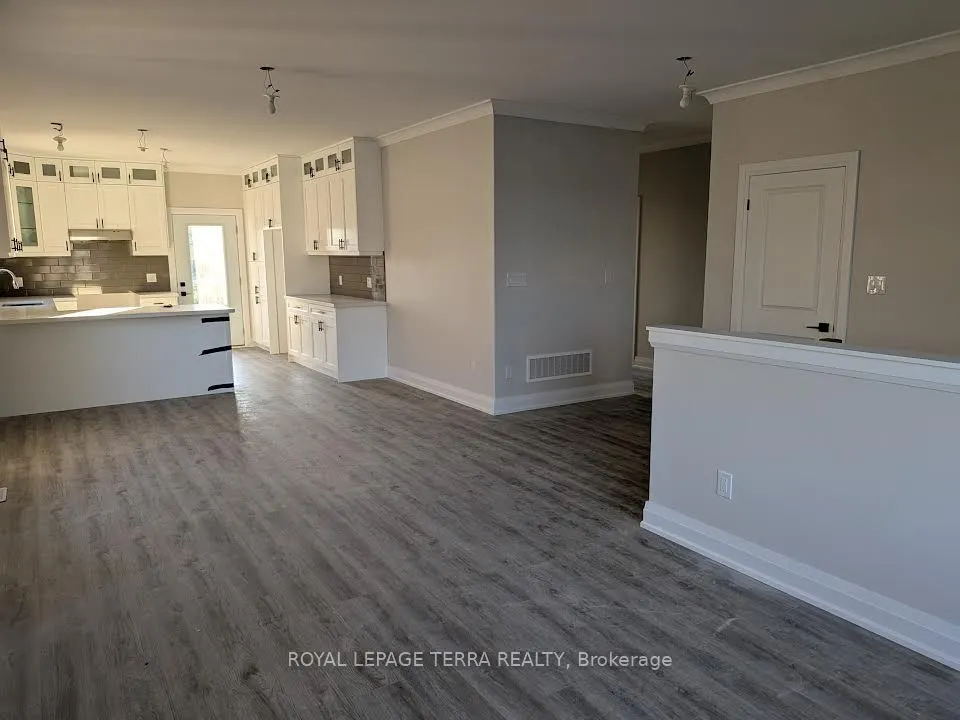 4 JOANNE Crescent S