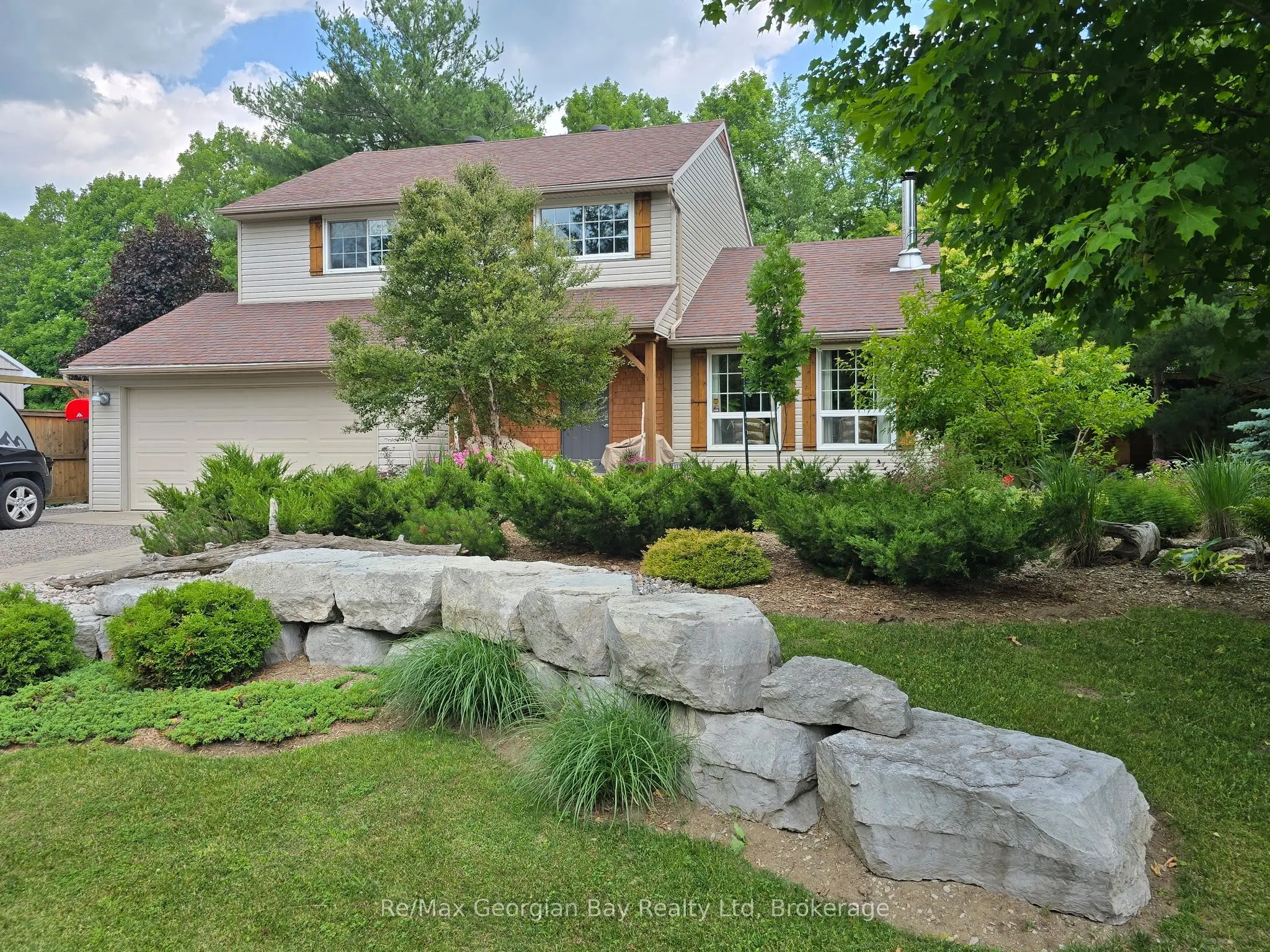 30 SUMAC Crescent