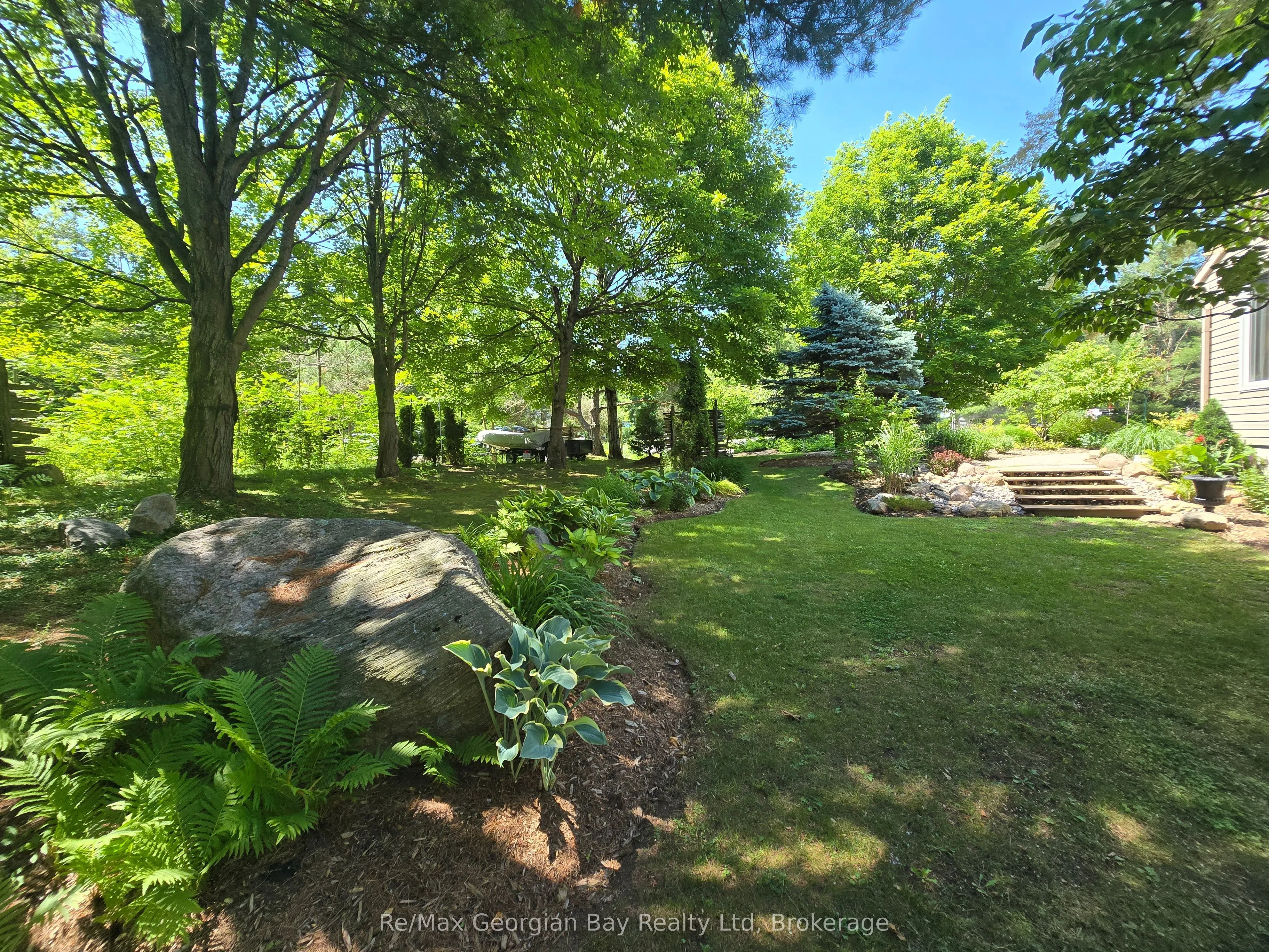 30 SUMAC Crescent