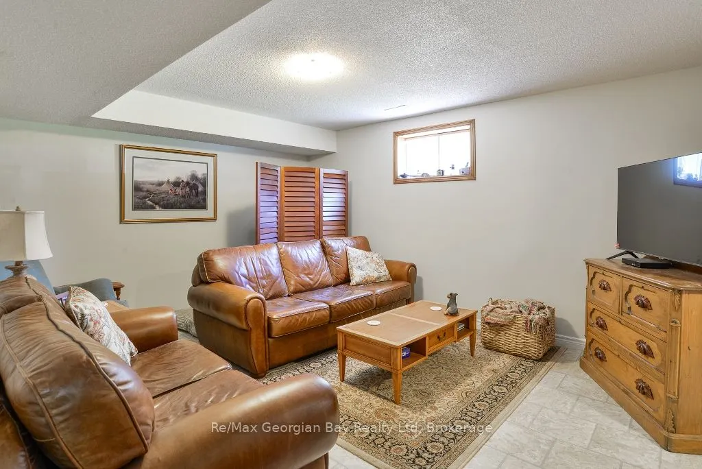 30 SUMAC Crescent