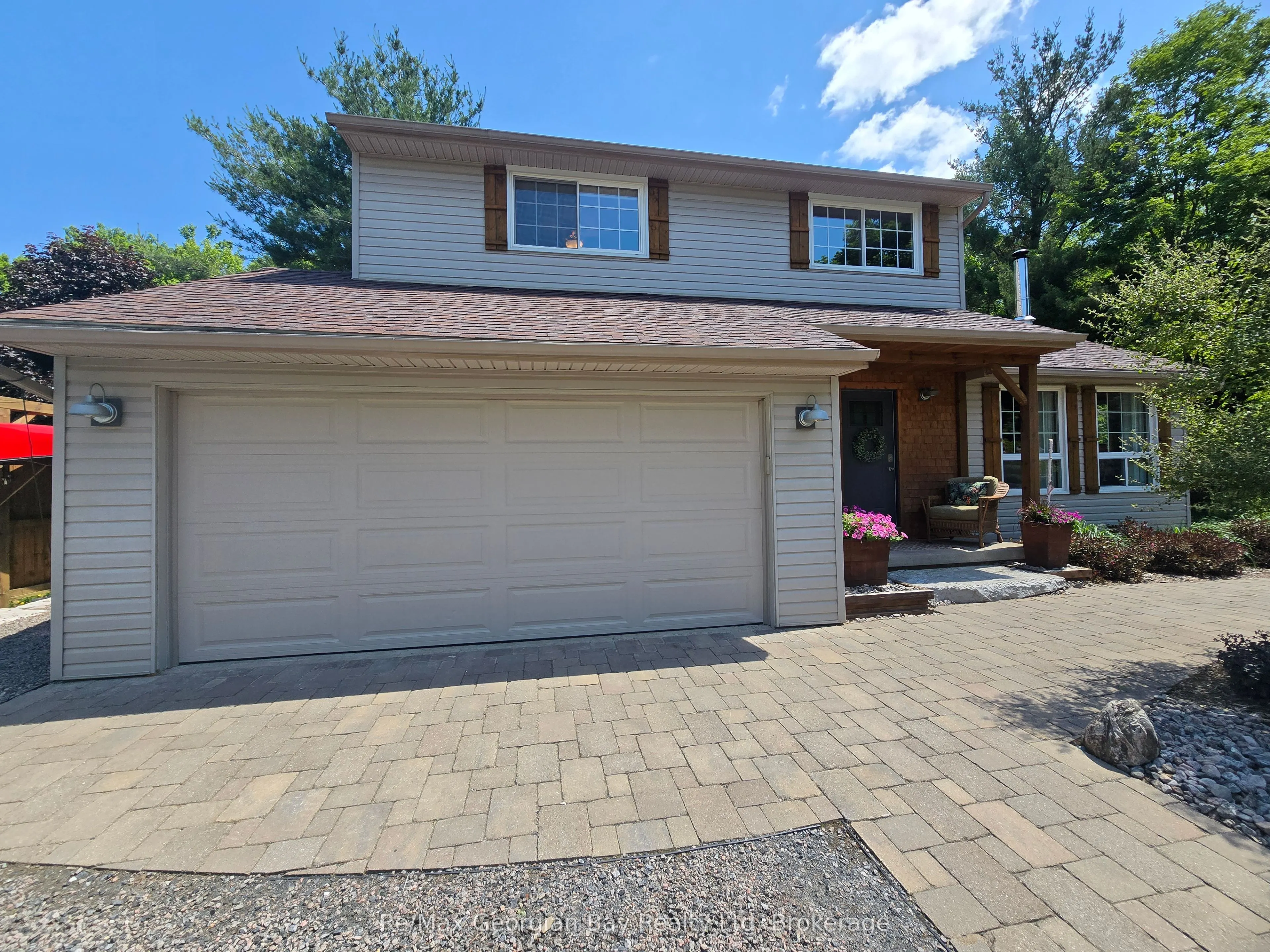 30 SUMAC Crescent