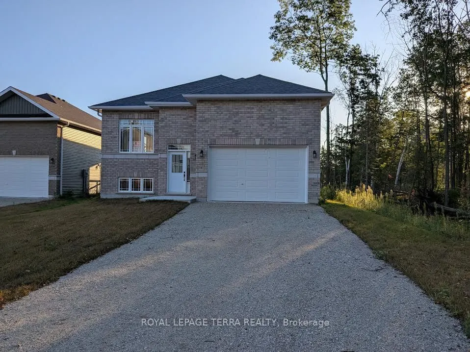 6 JOANNE Crescent S