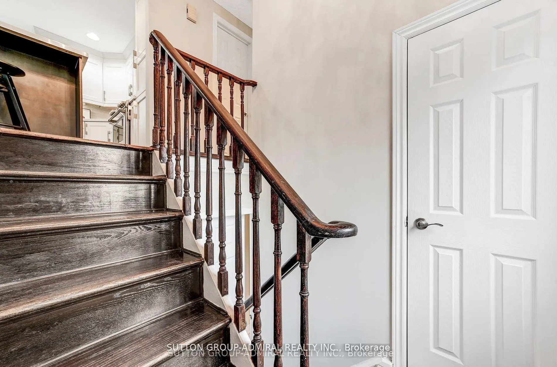 14 Chippawa (Main) Court