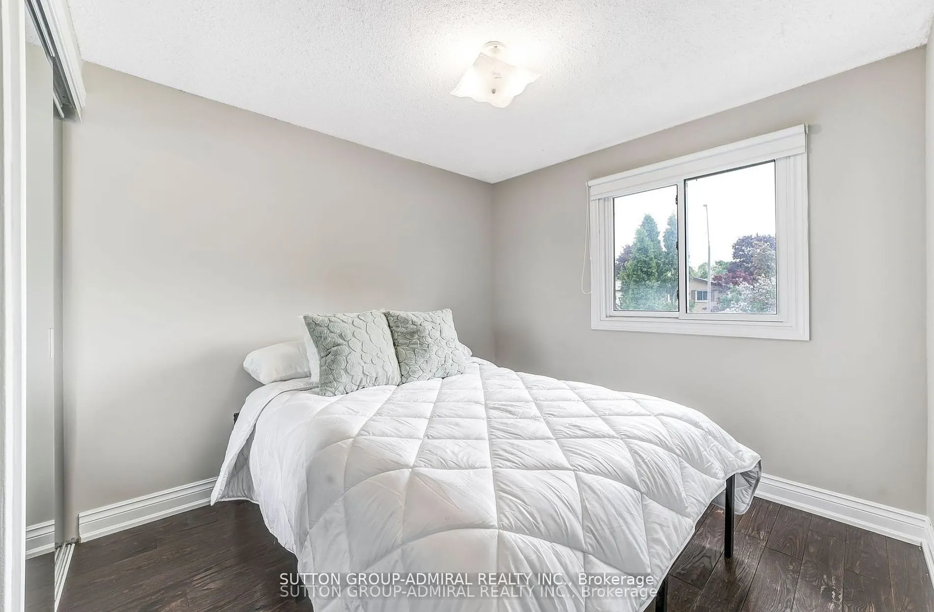 14 Chippawa (Main) Court