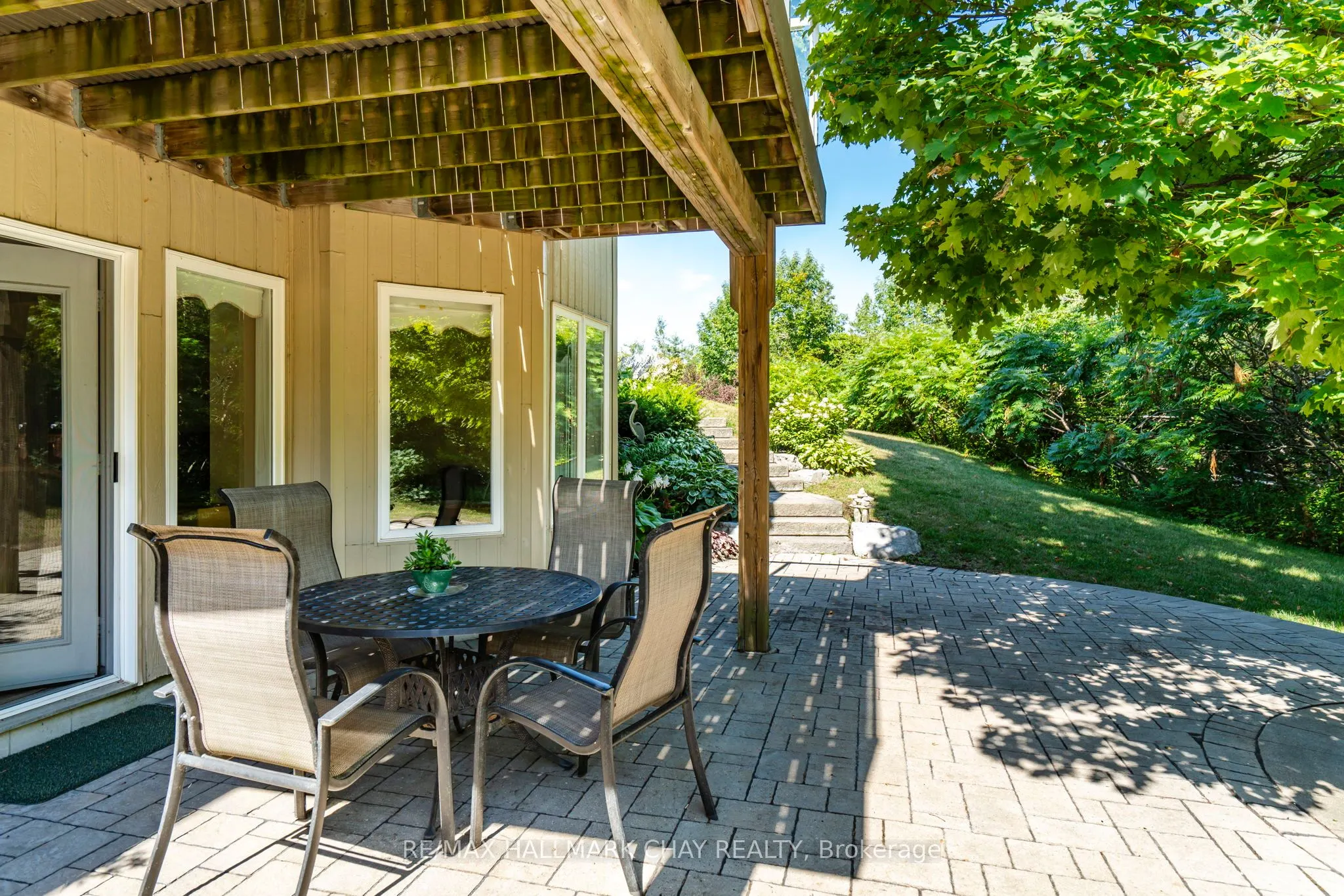 32 Valleycrest Drive