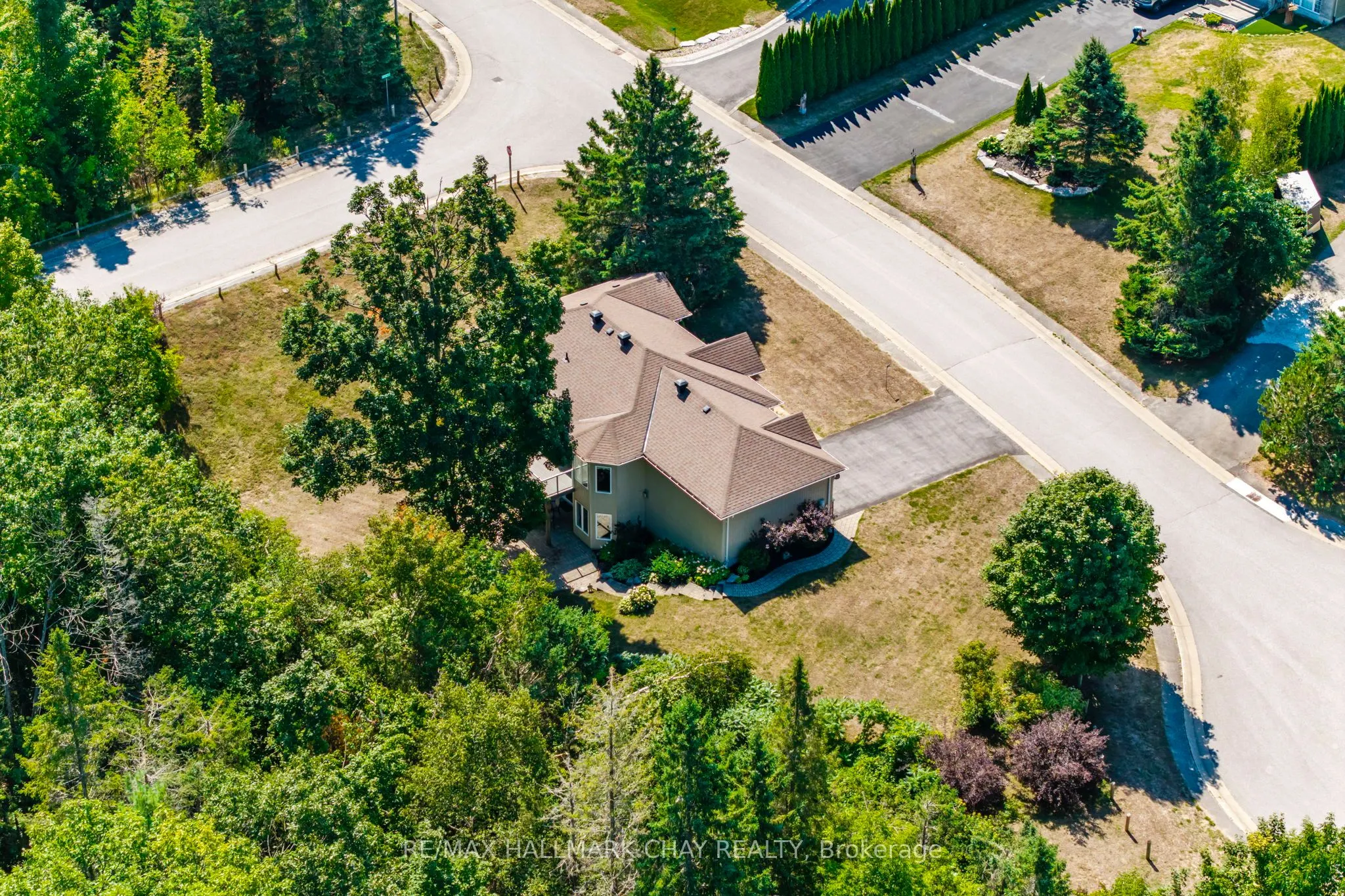 32 Valleycrest Drive