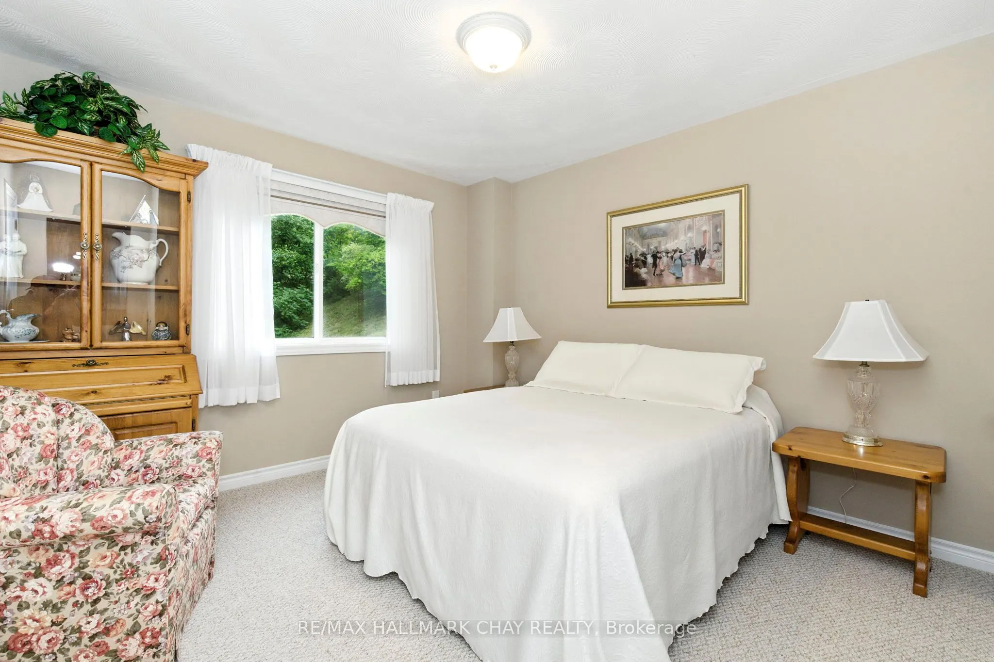 32 Valleycrest Drive