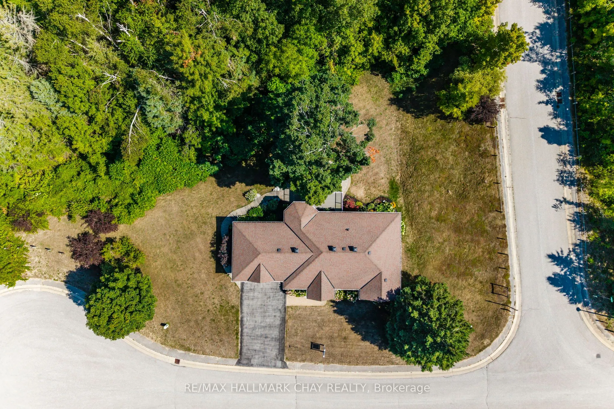 32 Valleycrest Drive