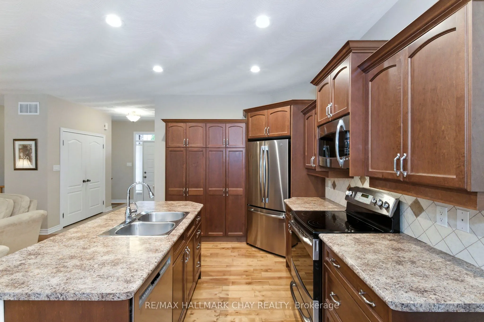 32 Valleycrest Drive