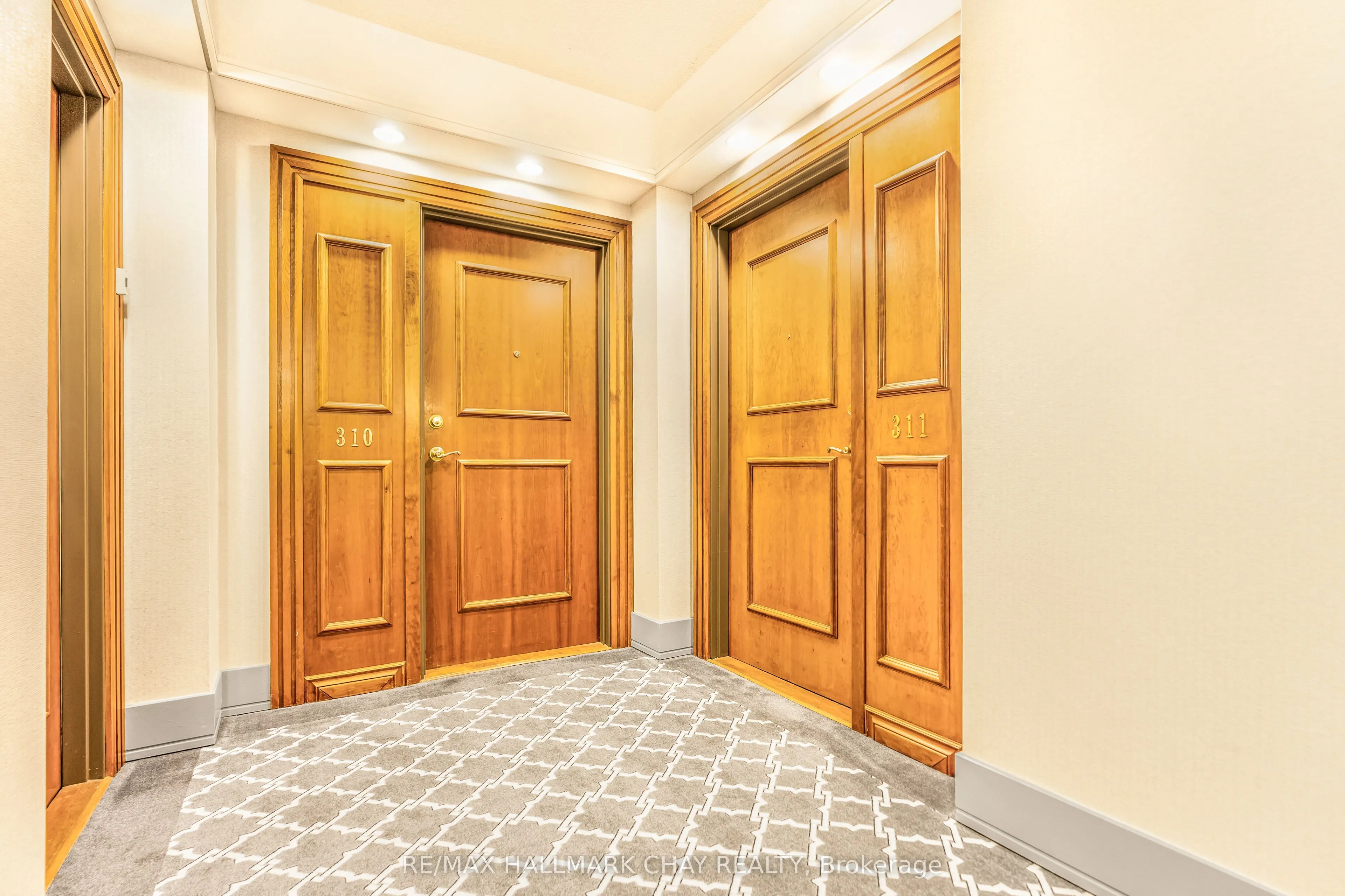 2 Toronto Street, #310