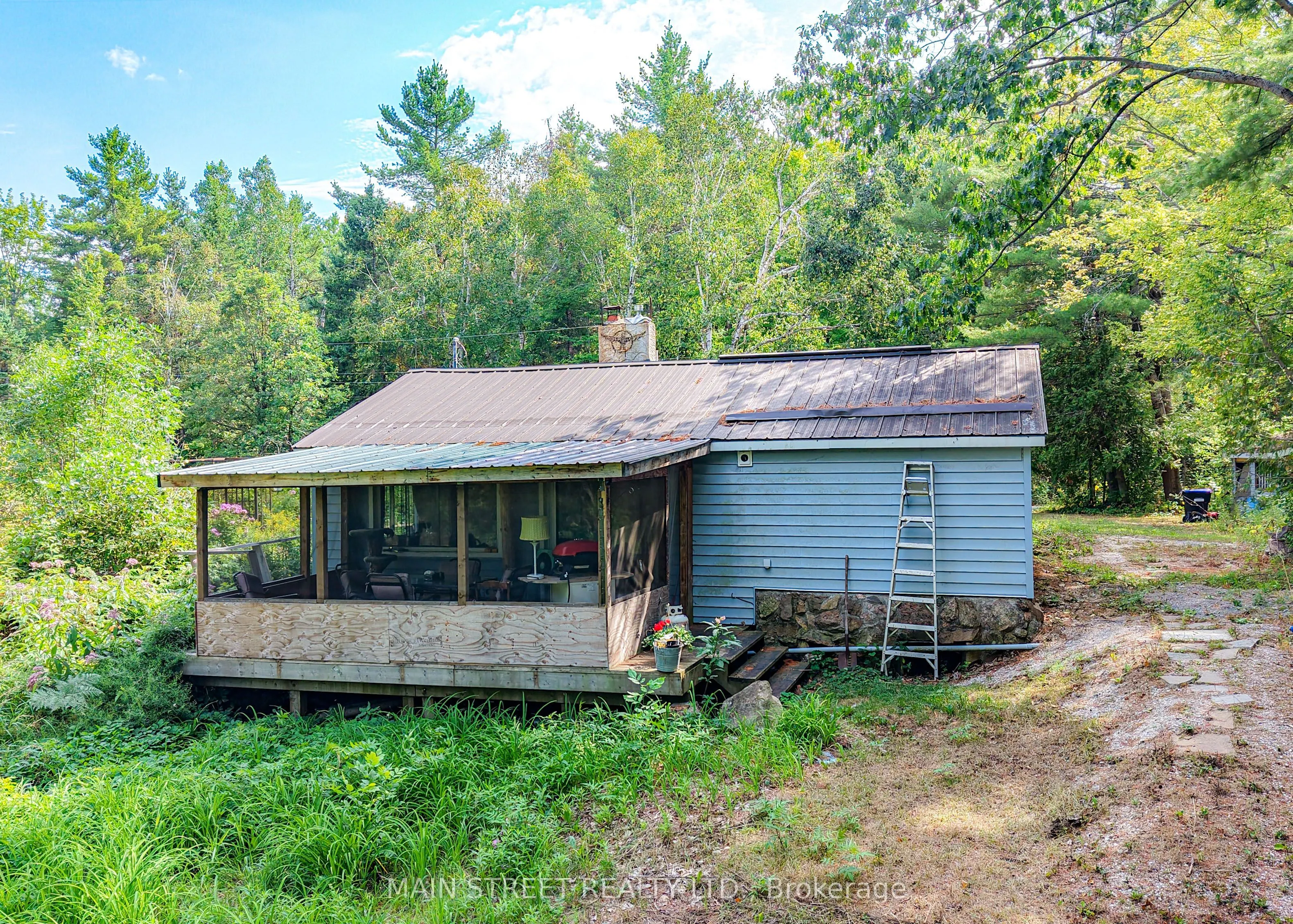 6583 Pioneer Village Lane