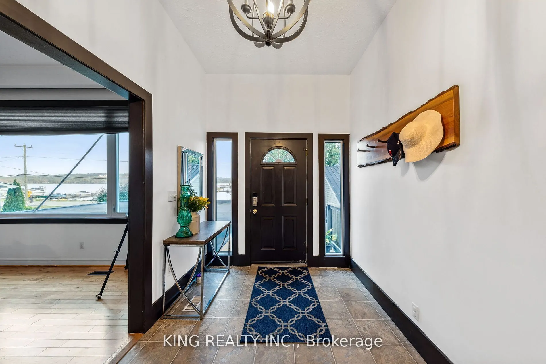 602 CHAMPLAIN Road