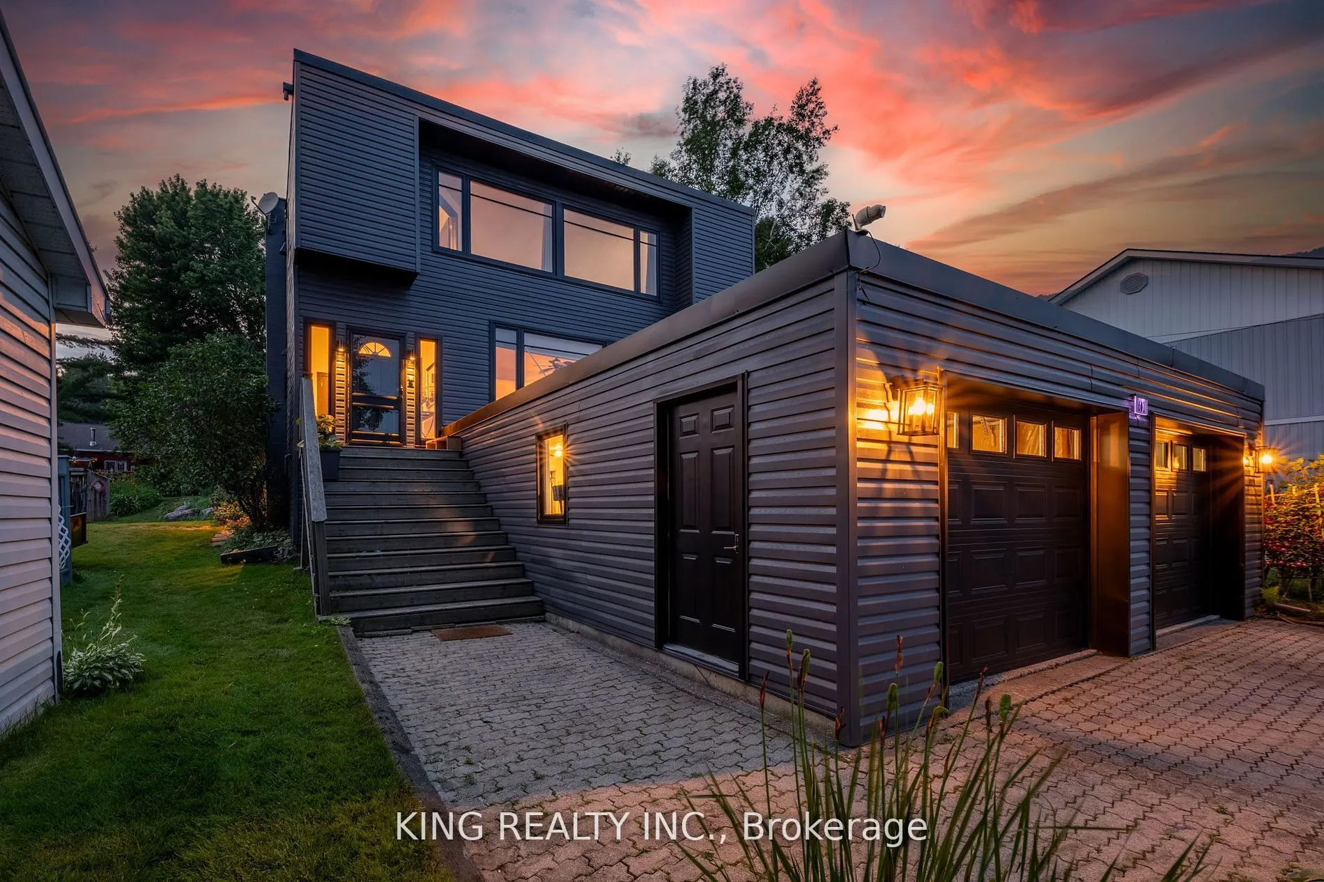 602 CHAMPLAIN Road