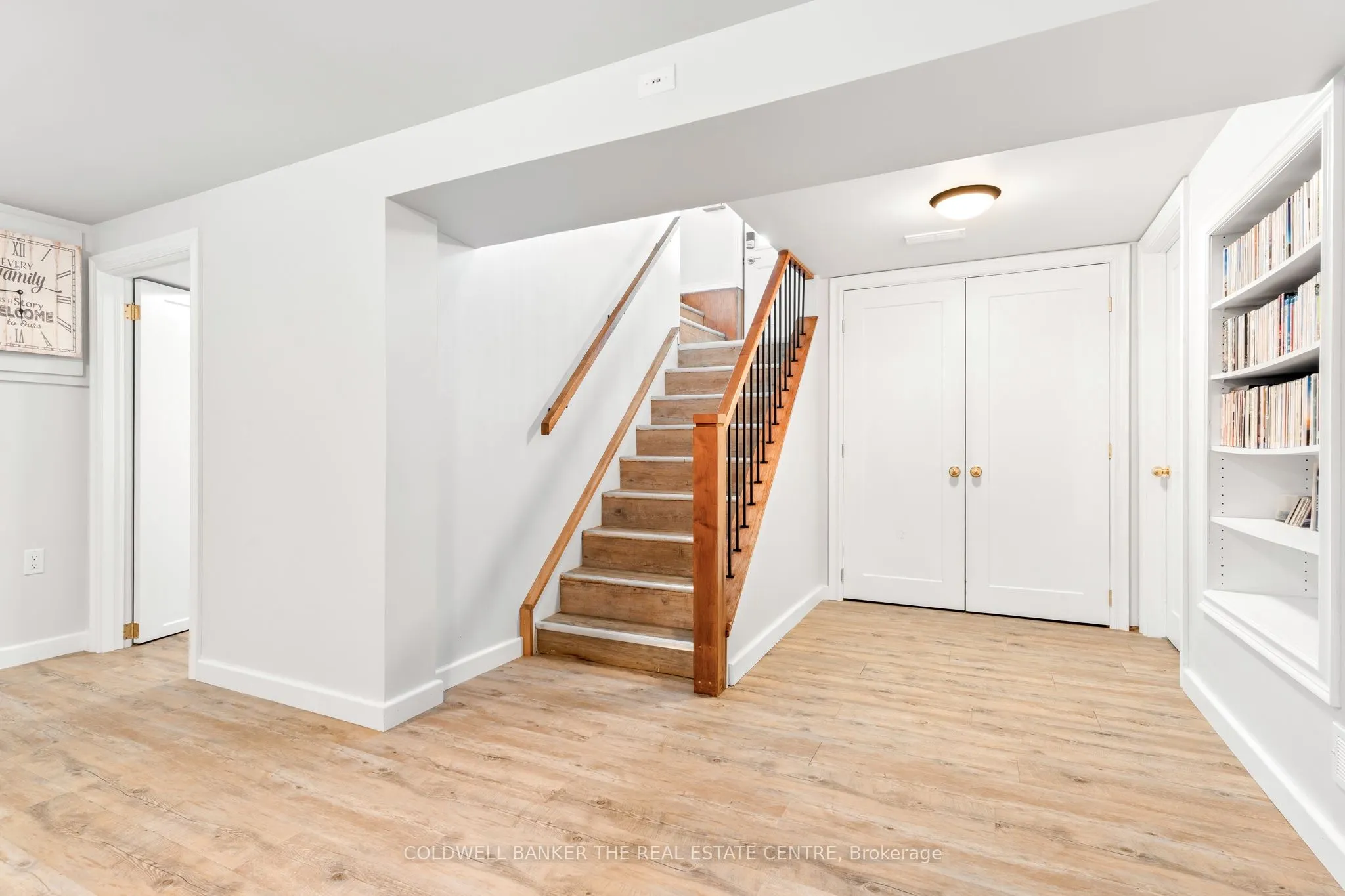 7 LEACH Street