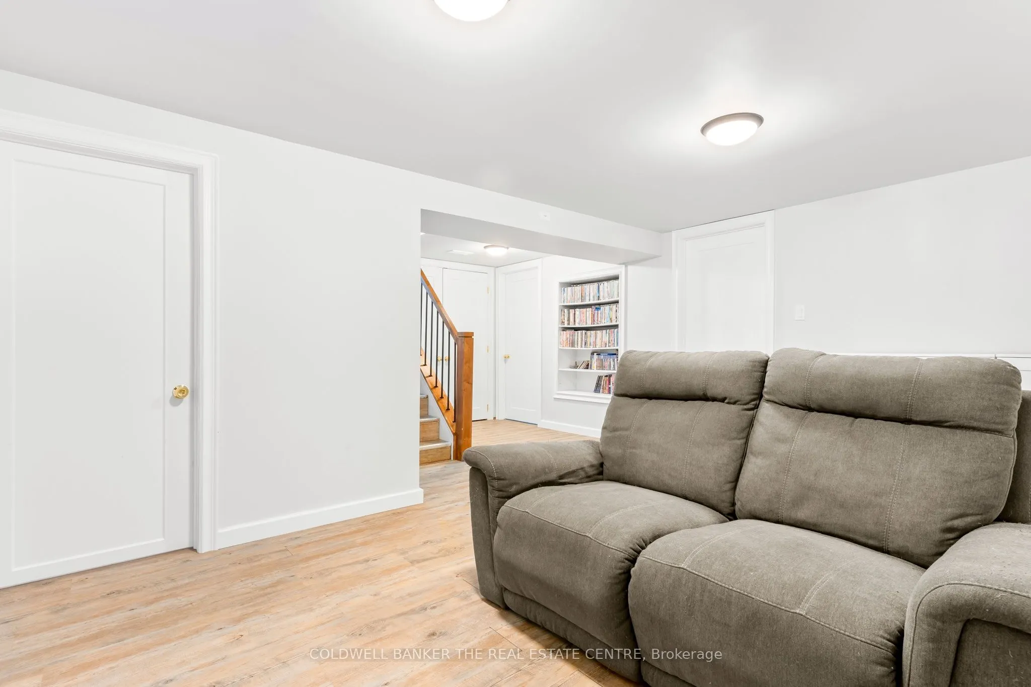 7 LEACH Street
