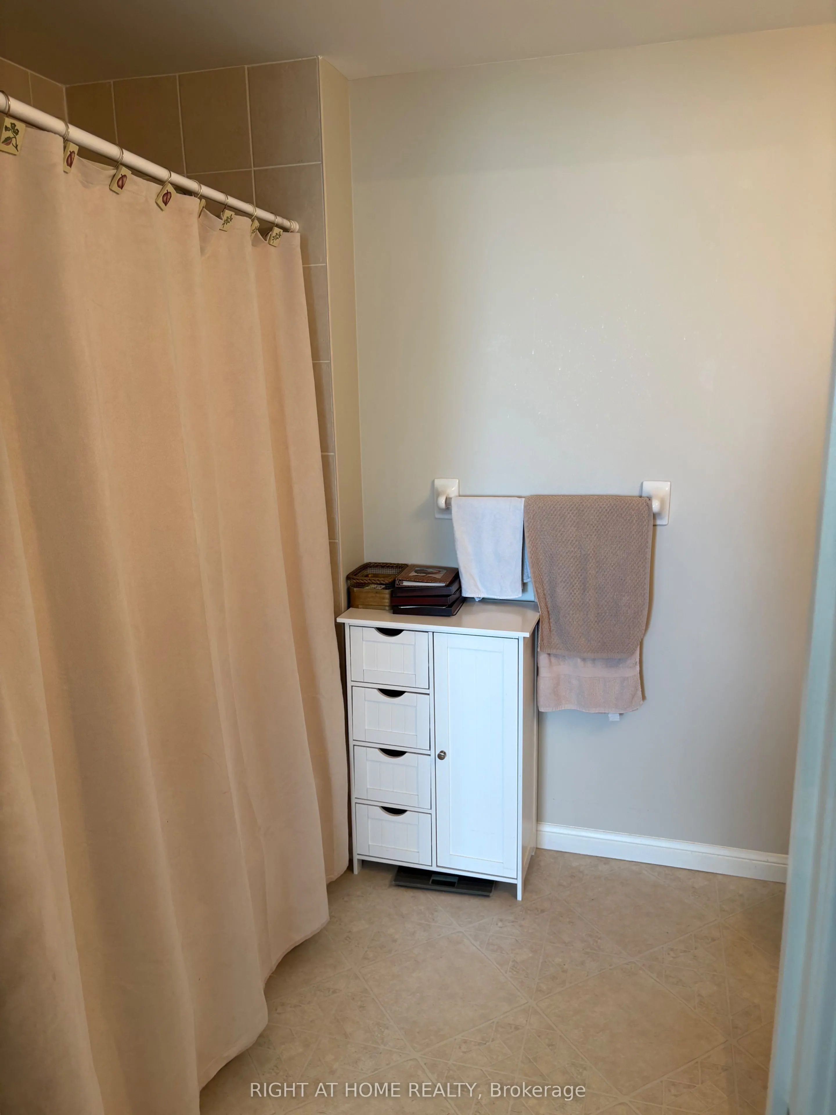 90 Dean Avenue, #205