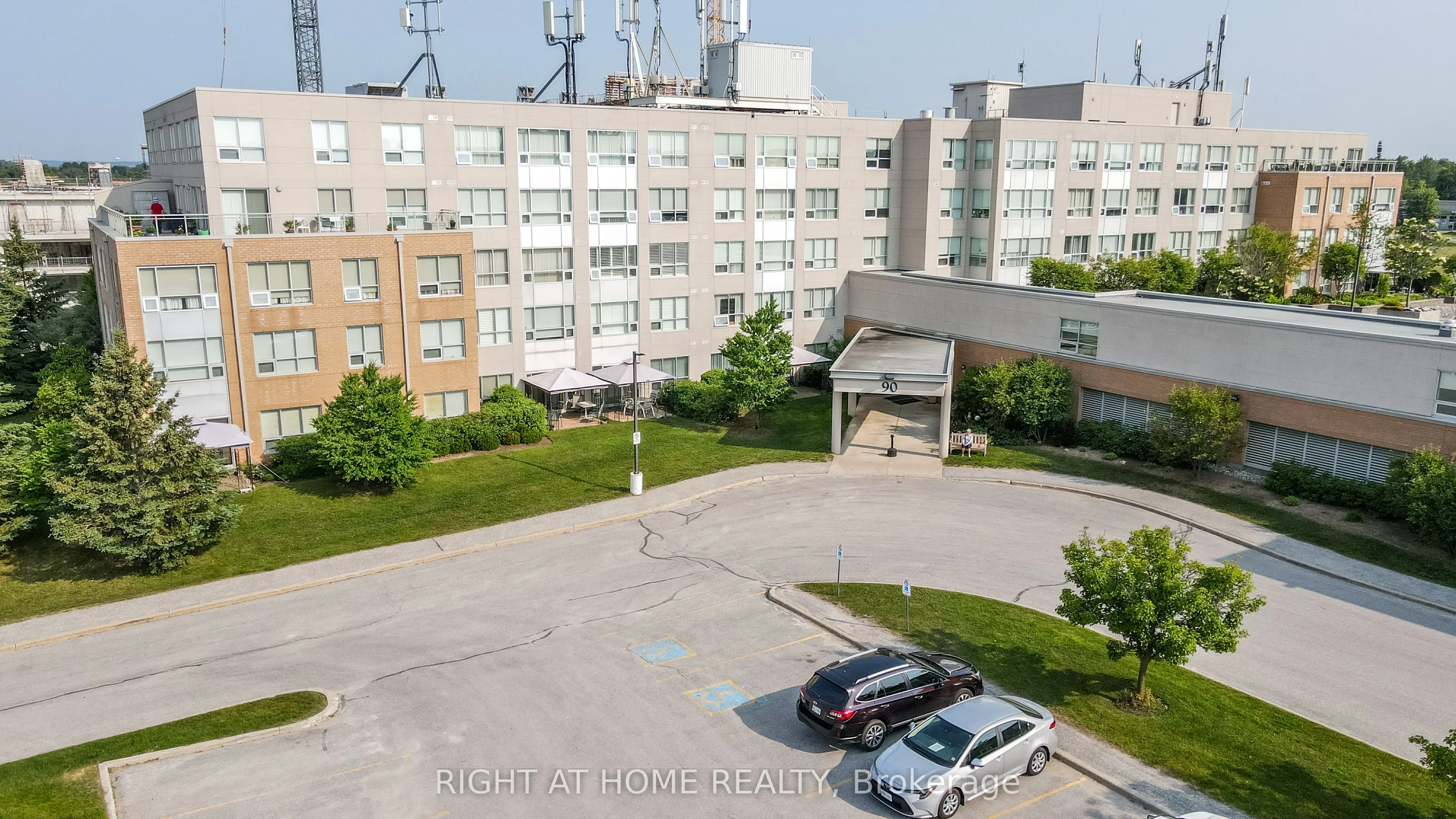 90 Dean Avenue, #205