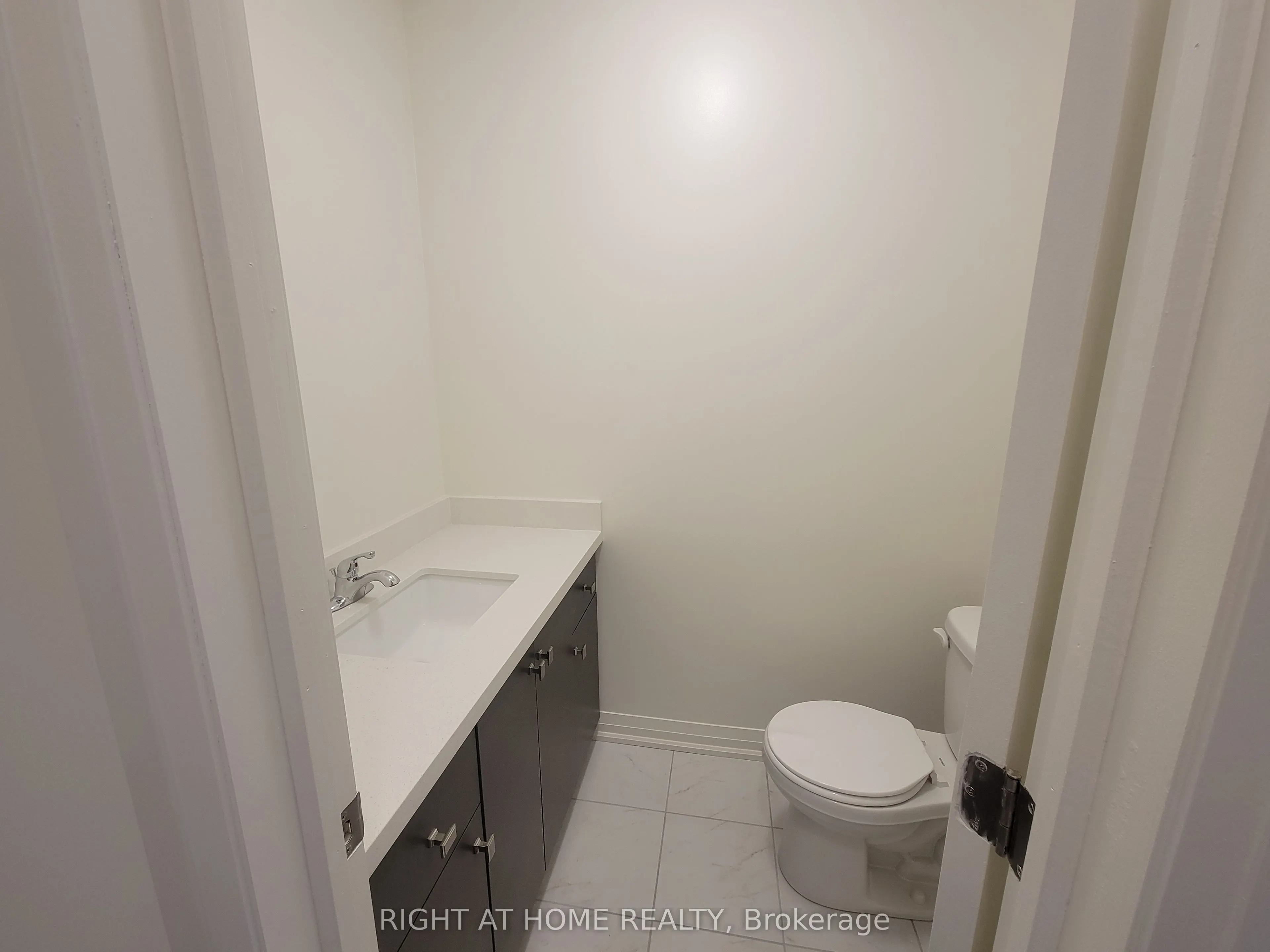 24 Lahey Crescent