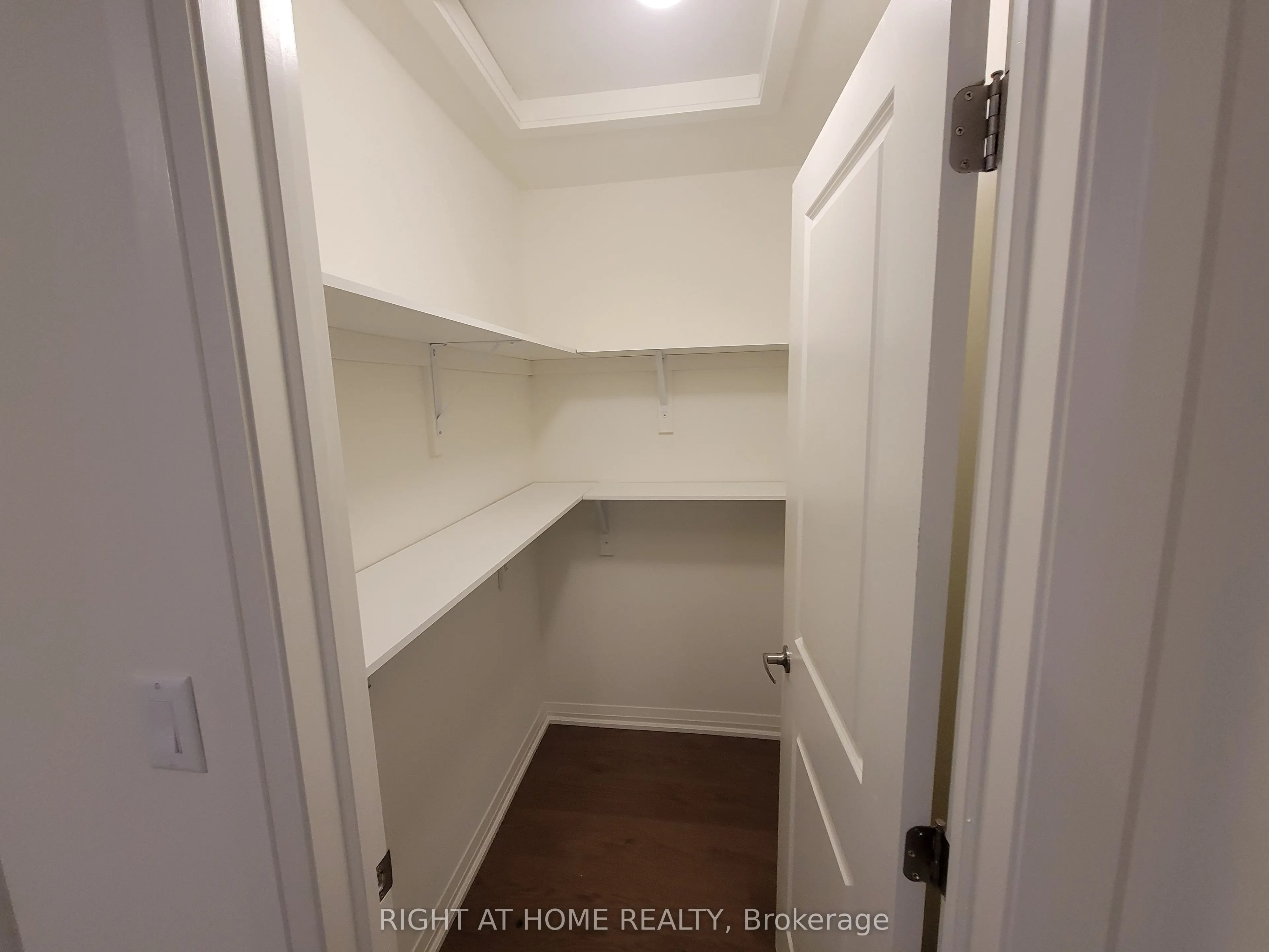 24 Lahey Crescent