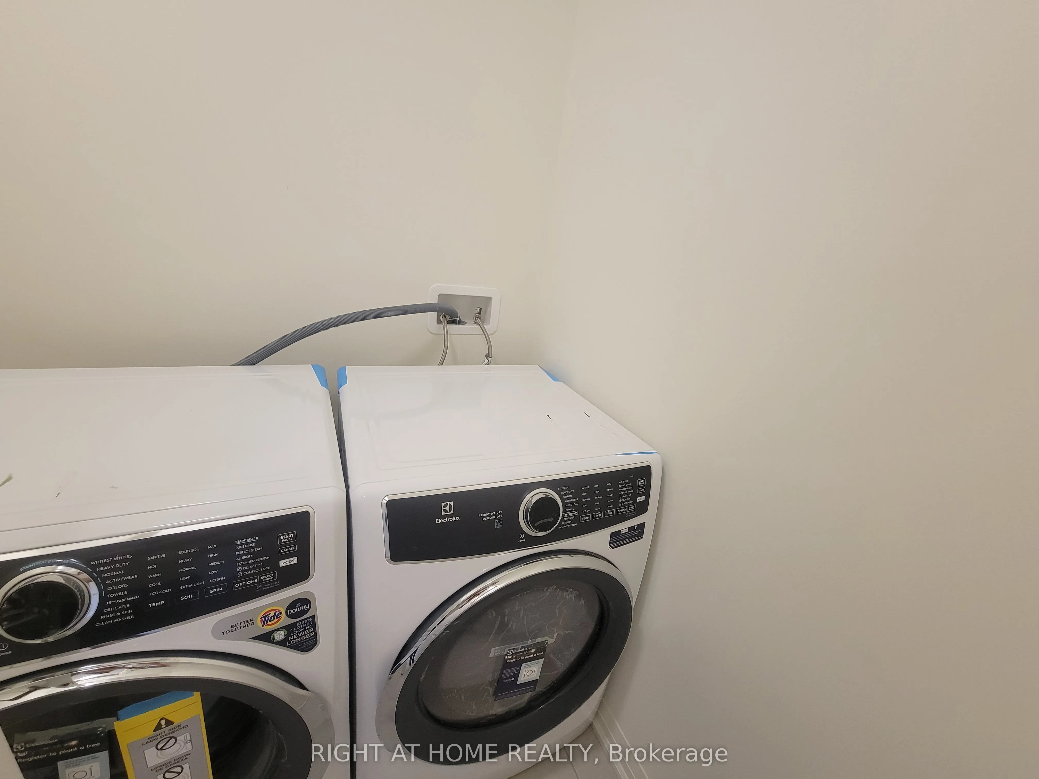 24 Lahey Crescent