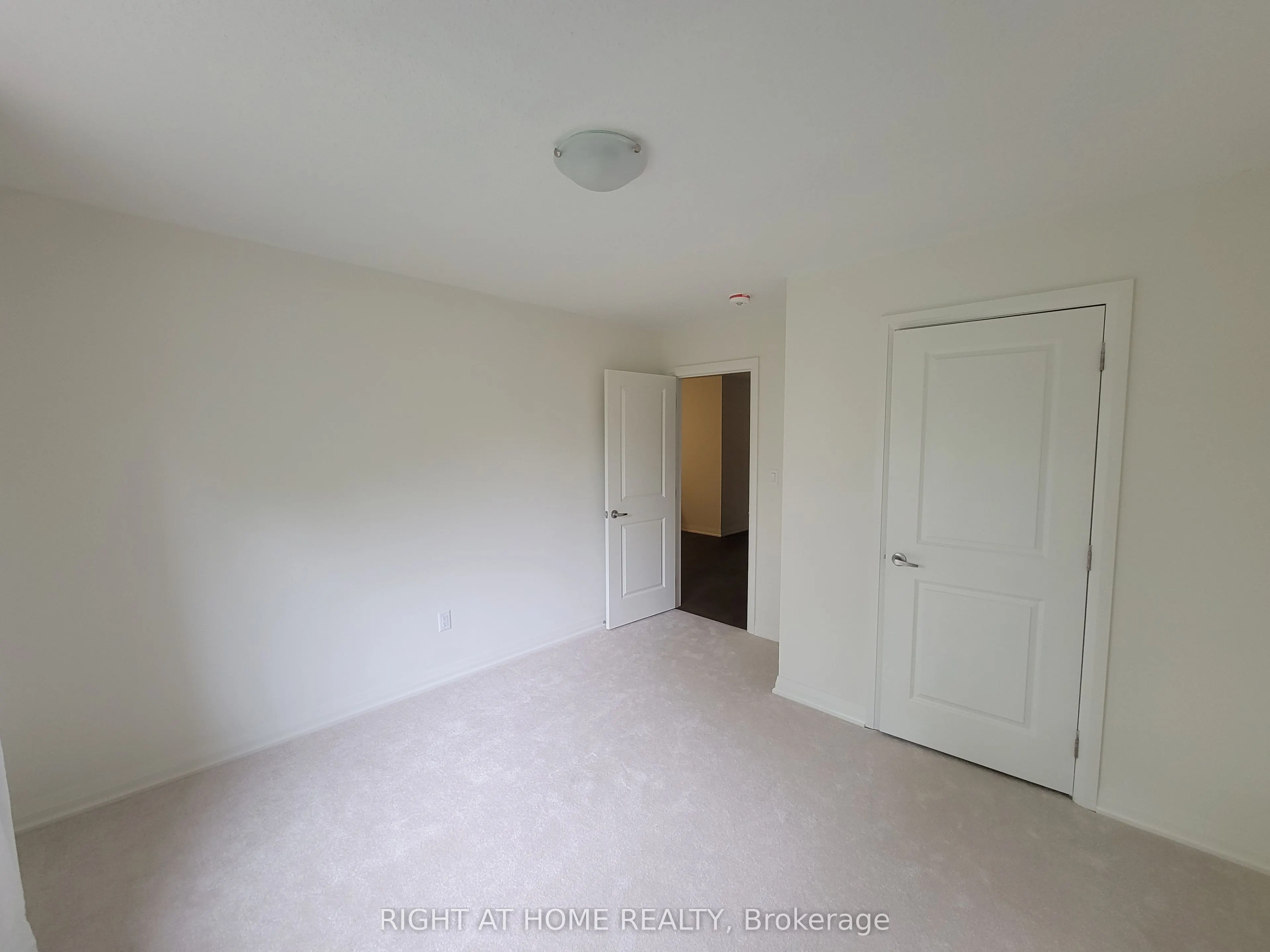 24 Lahey Crescent