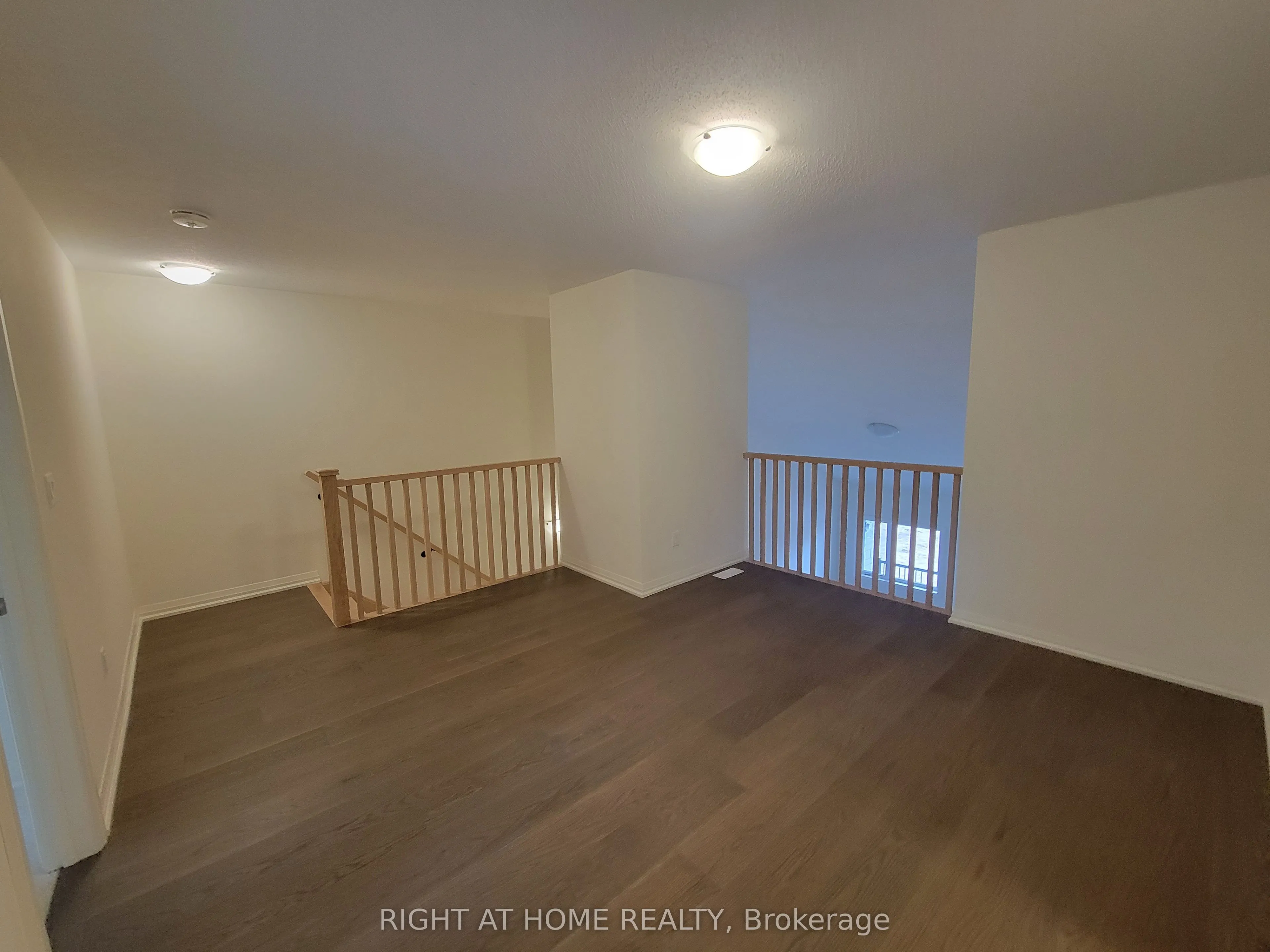 24 Lahey Crescent