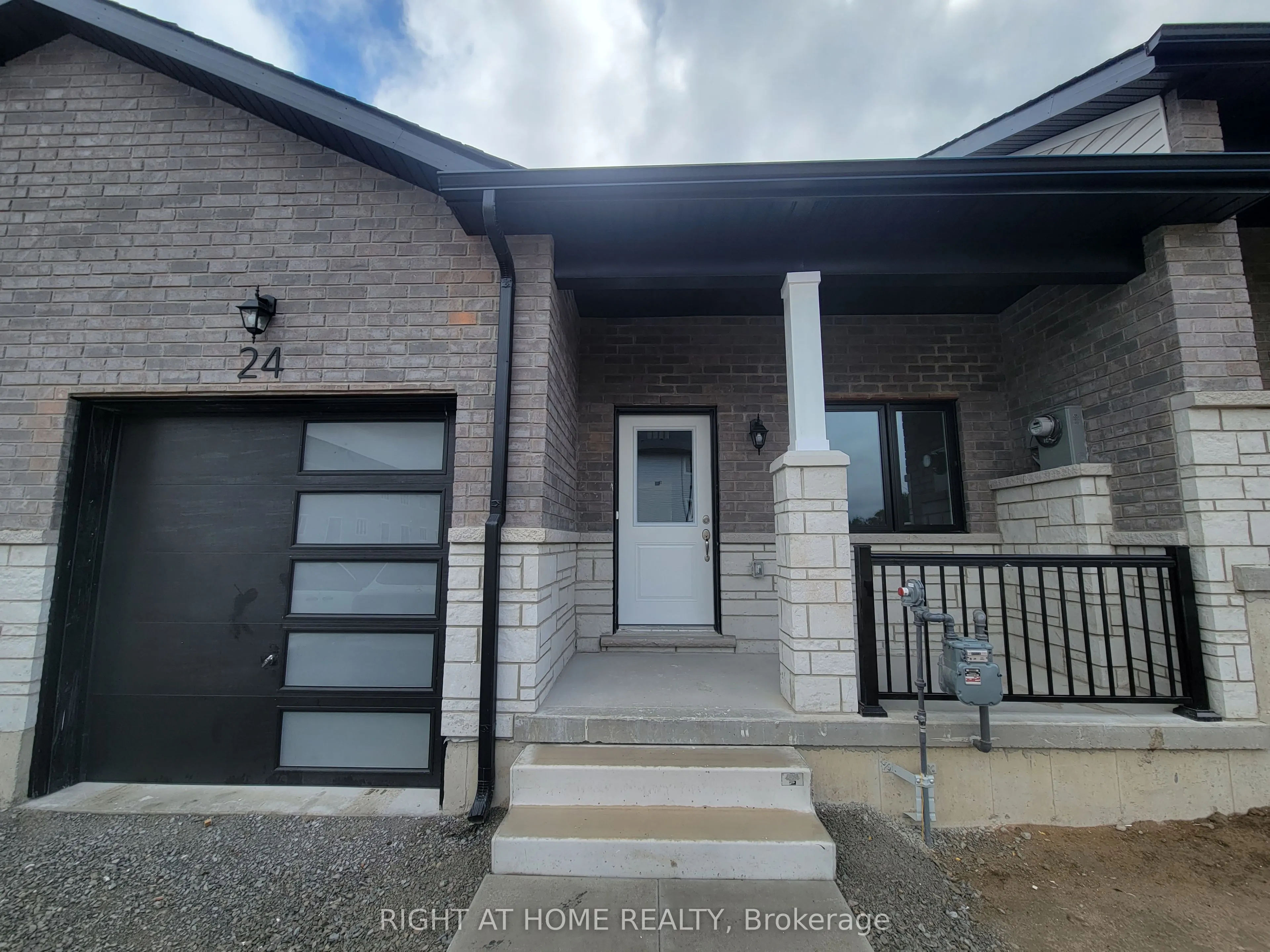 24 Lahey Crescent